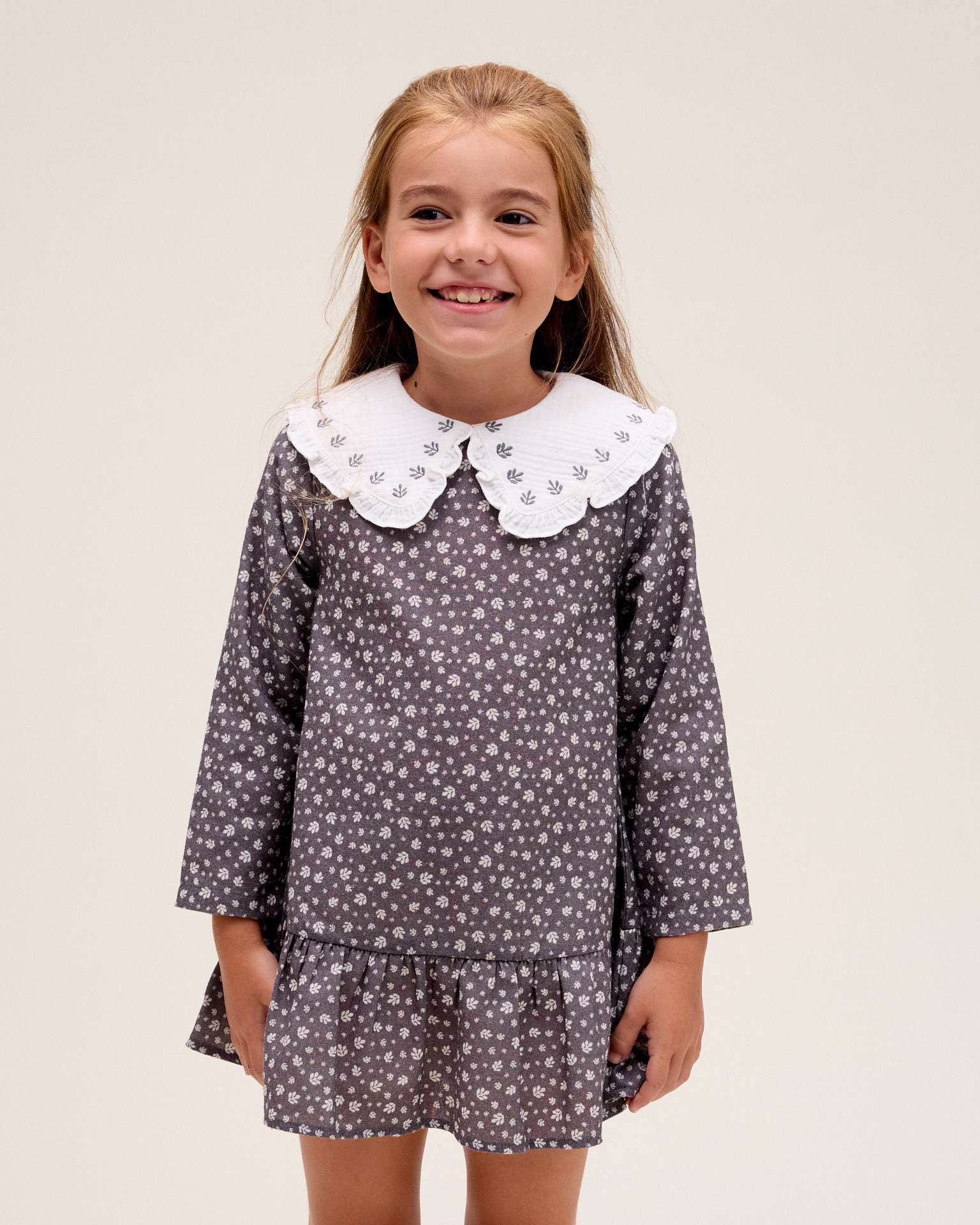 Imagem 0 de Vestido Infantil com Folhas