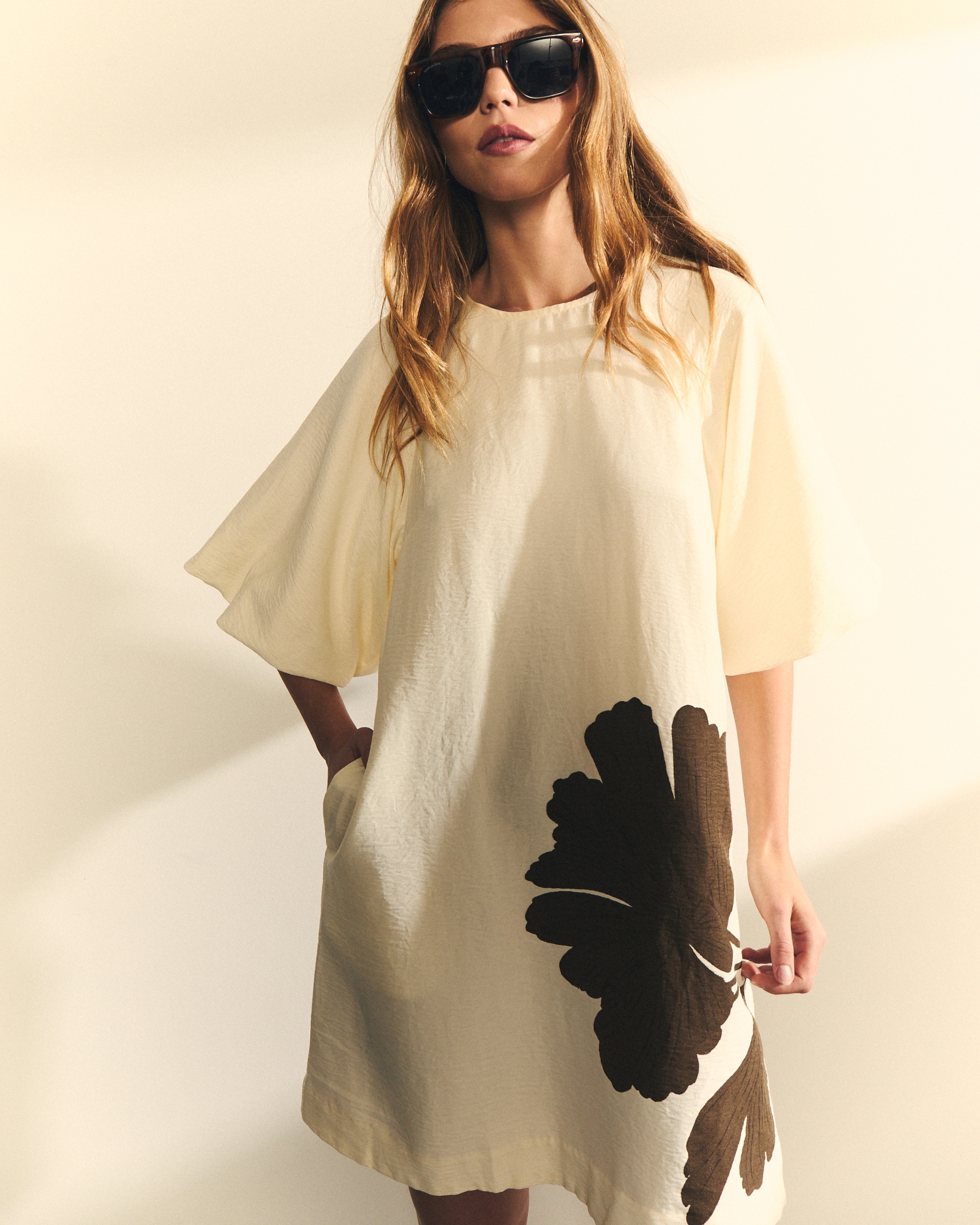 Vestido Curto com Manga Abalonada e Bordado Floral Branco-marfim-4