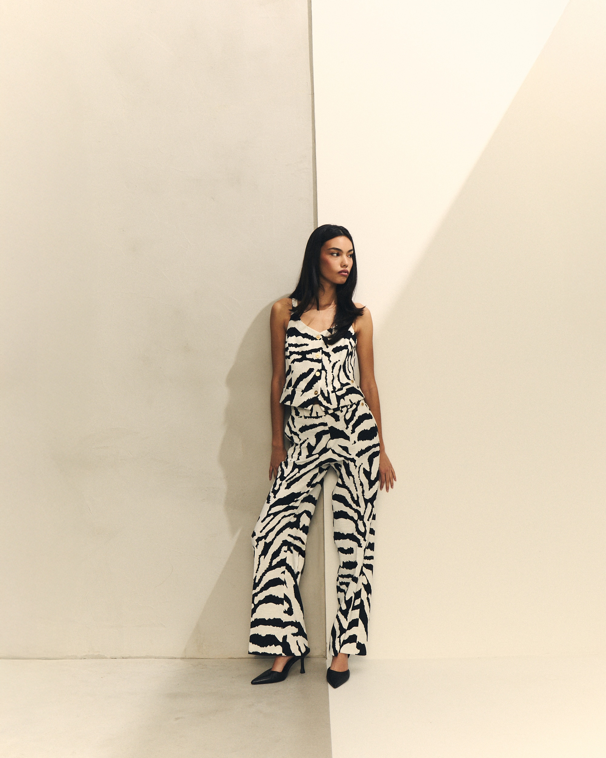 Blusa com Estampado de Zebra Branco / Preto-2
