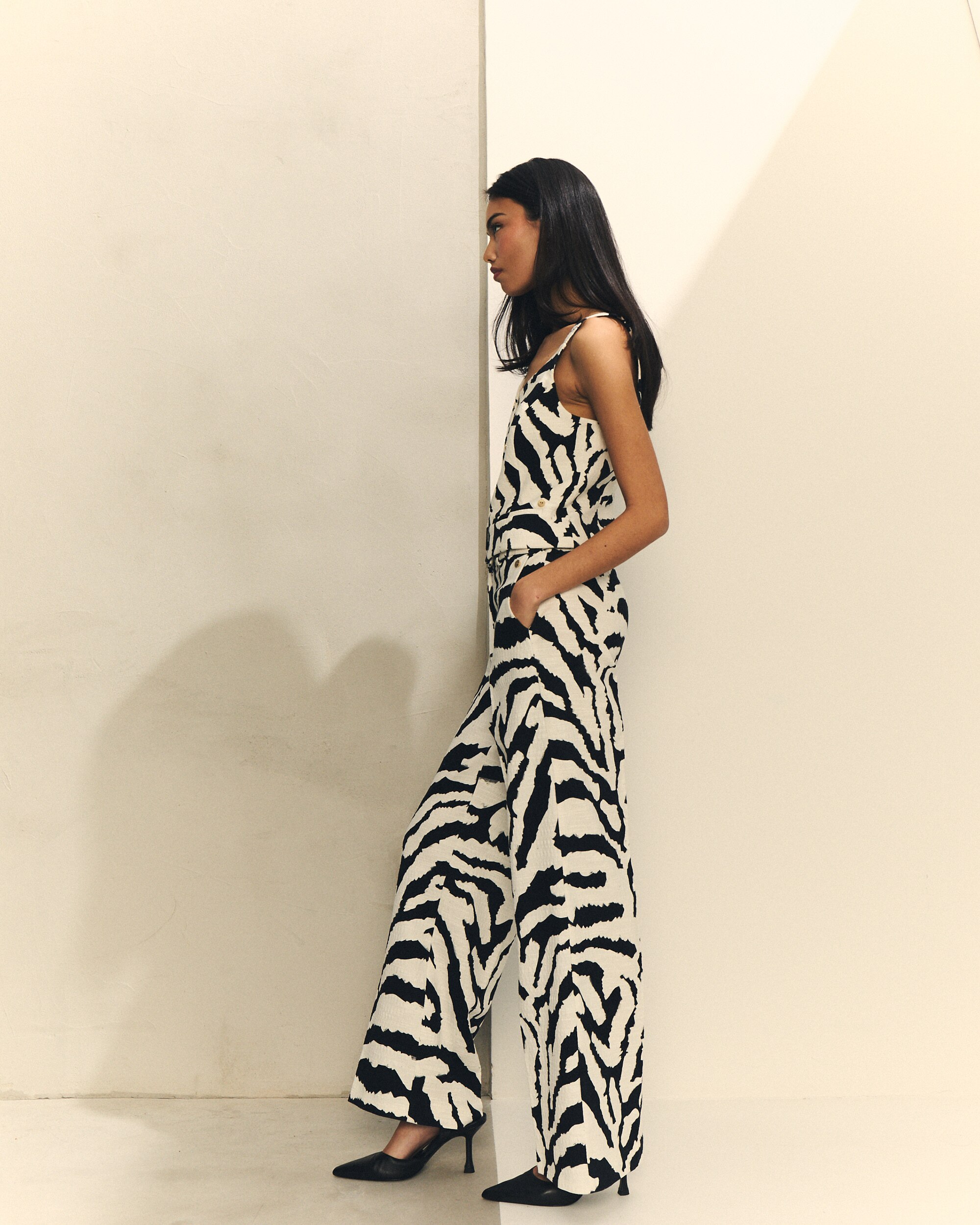 Blusa com Estampado de Zebra Branco / Preto-4