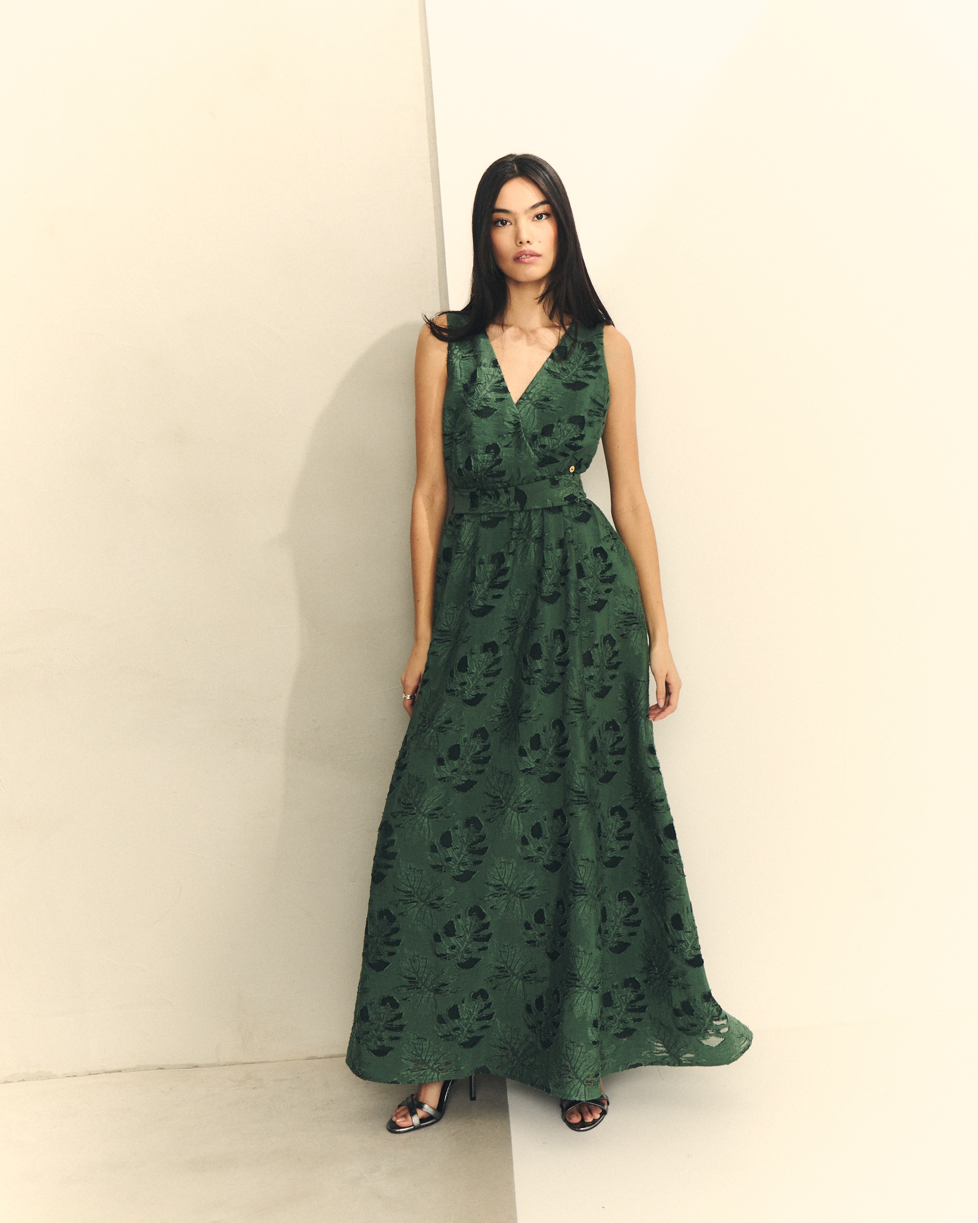 Imagem 0 de Vestido Comprido de Jacquard de Folhas