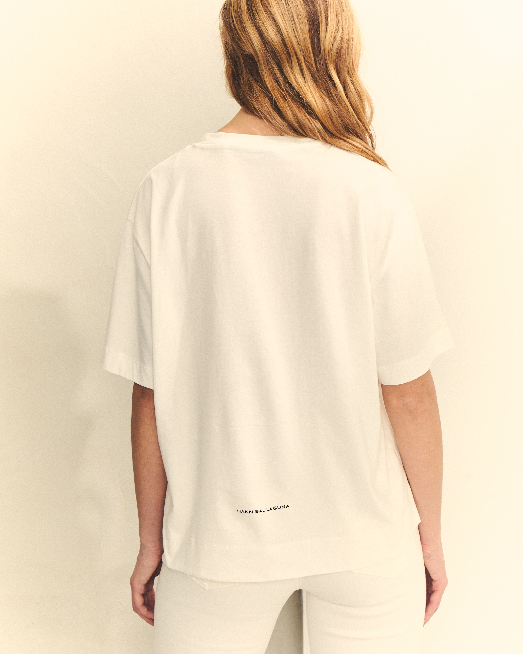 T-shirt com Bordado com Cordão Frontal Branco-4