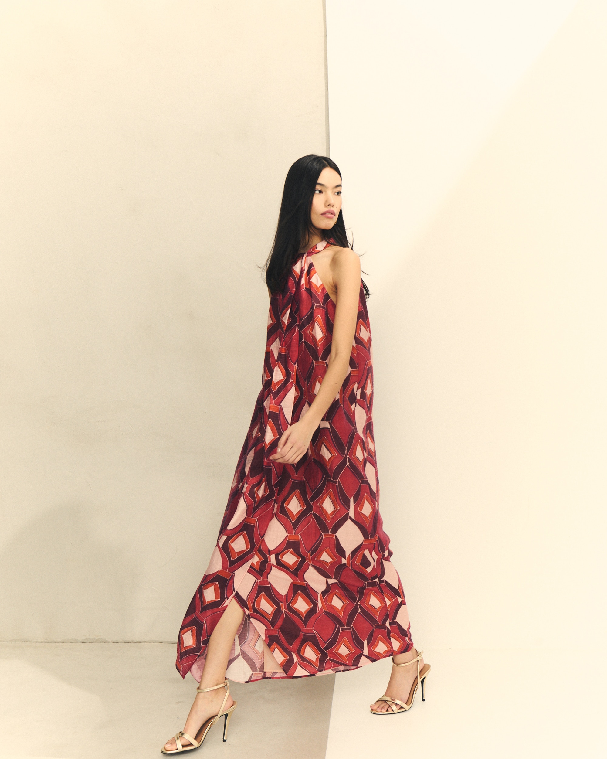 Vestido Comprido com Gola Halter Telha-2