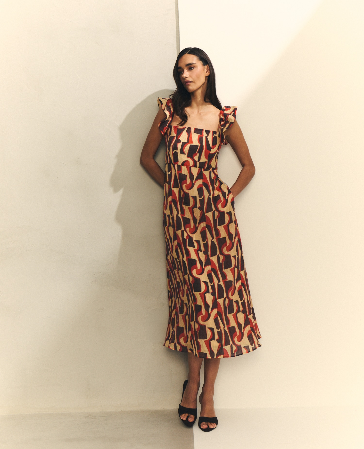 Imagem 0 de Vestido Midi Corte Império de Alças com Folho