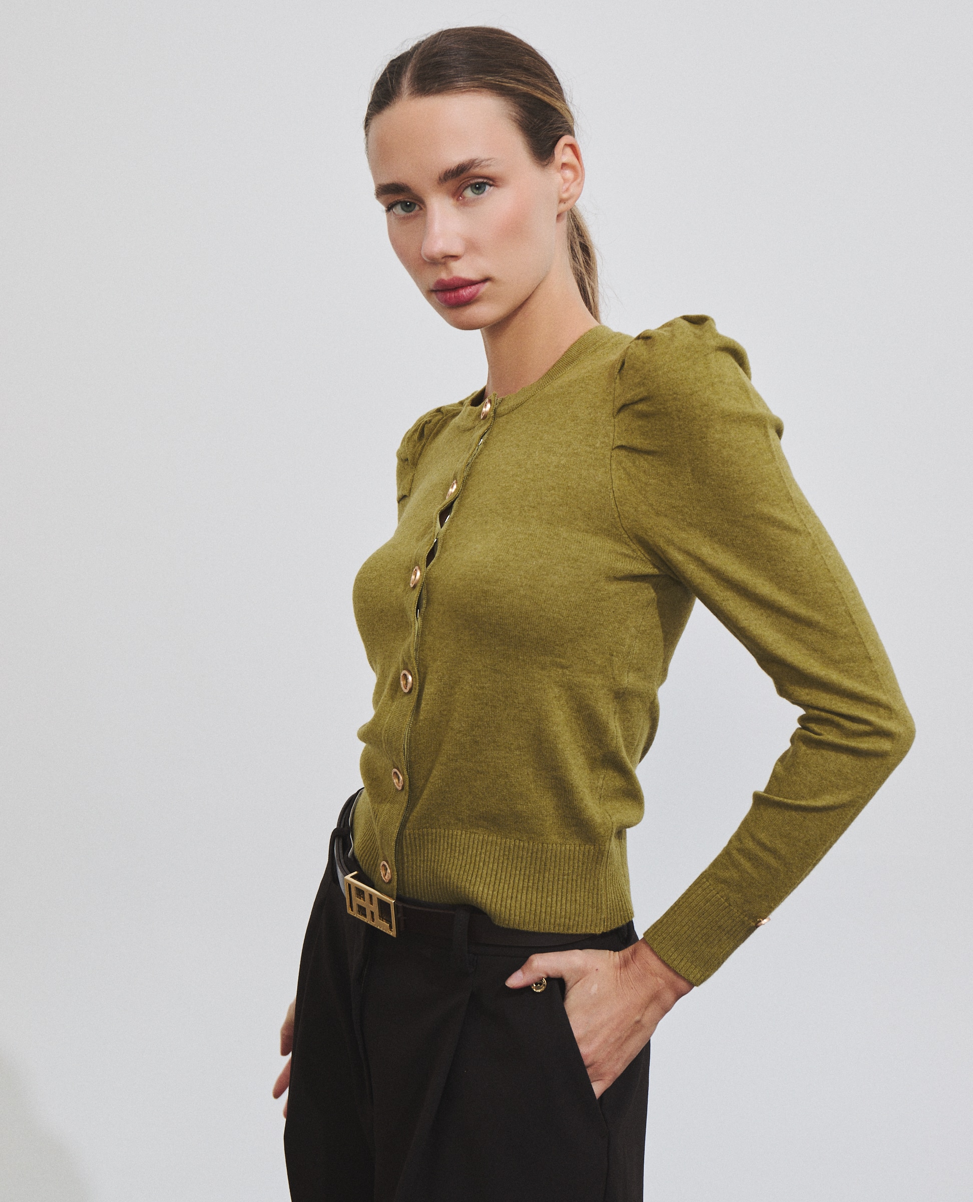 Cardigan de Malha com Gola Redonda e Manga Abalonada Verde-2