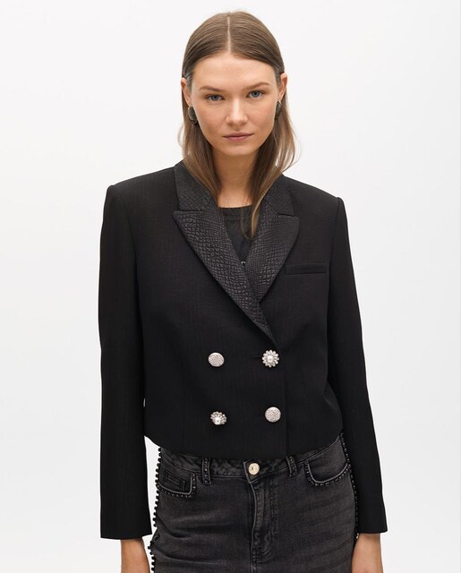 Imagem 0 de Blazer Curto com Botões Joia