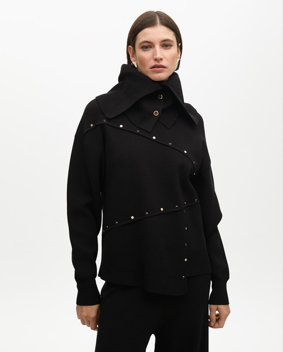 Imagem 0 de Camisola Desestruturada com Tachas Metálicas