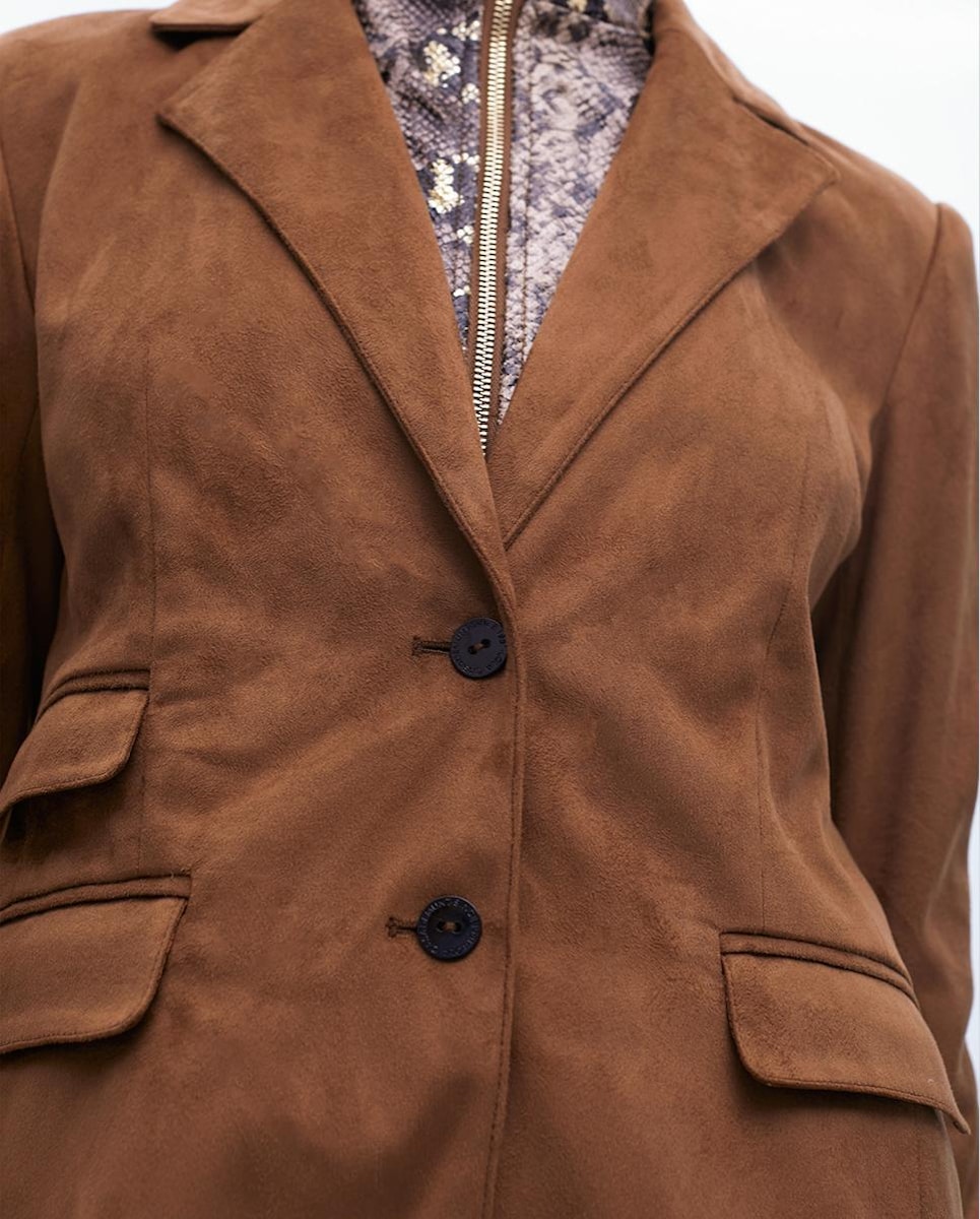 Blazer de mujer de antelina con chaleco interno Castanho-4