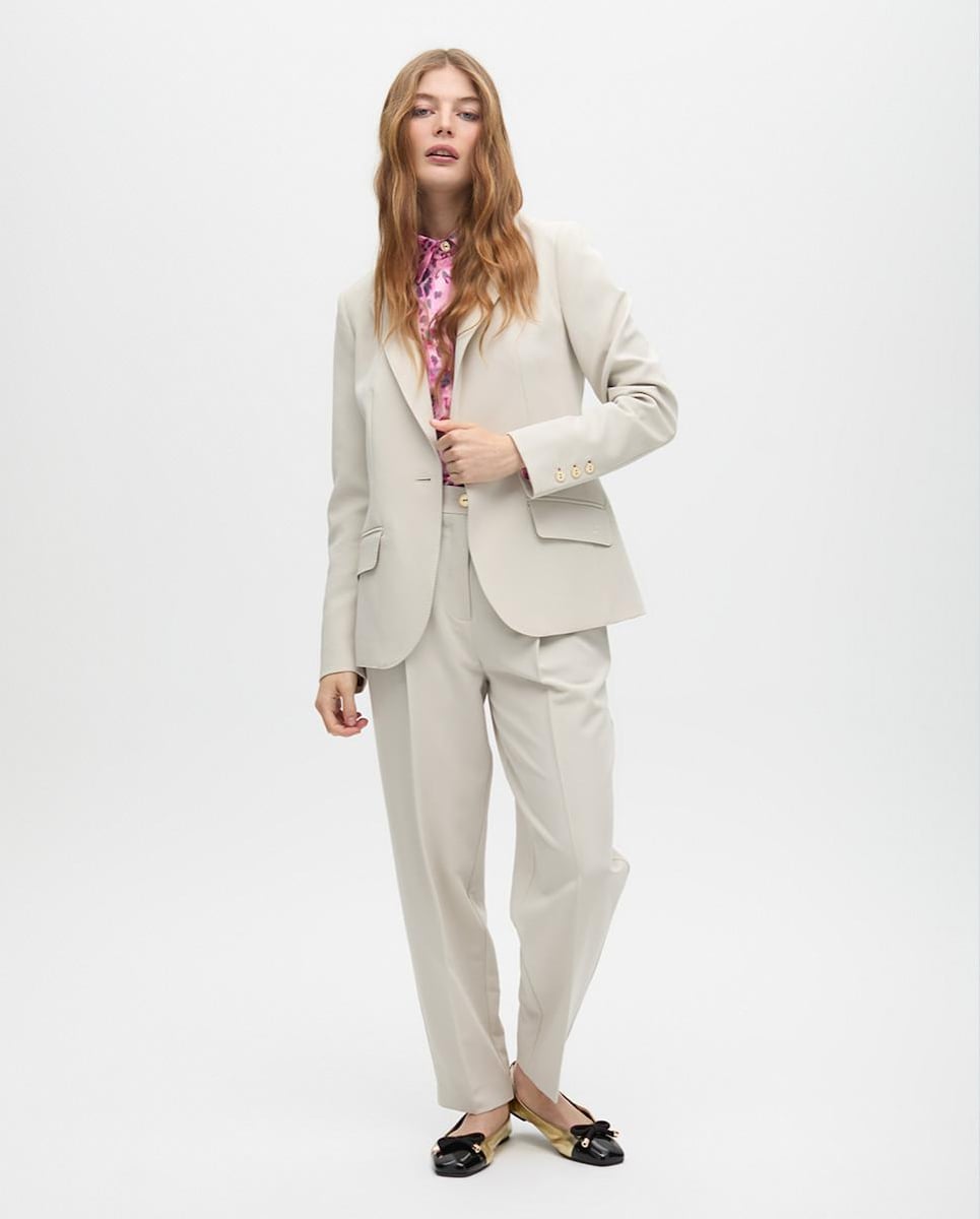 Blazer Estruturada com Fecho de Botão Bege-6