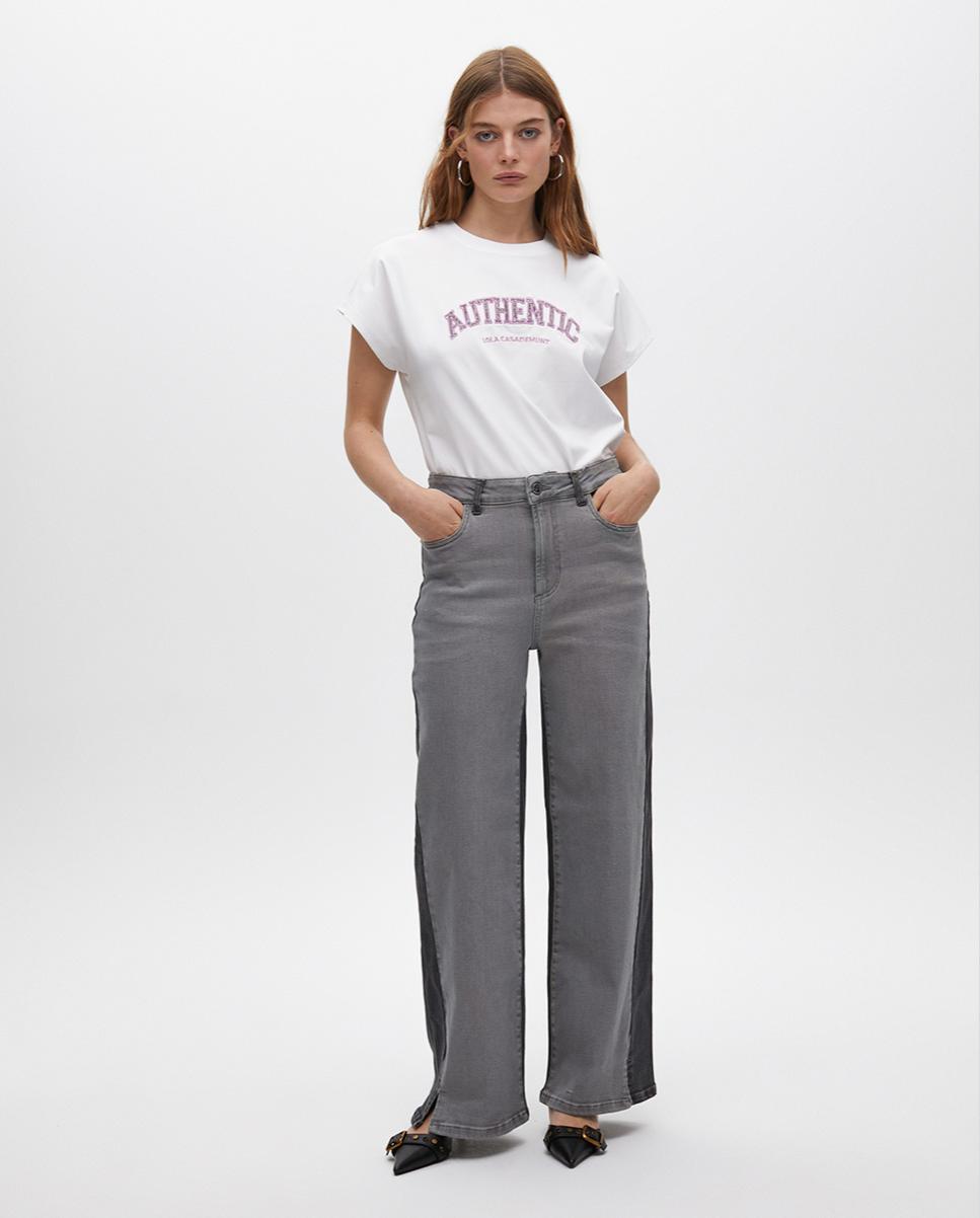 Imagem 0 de Jeans com Corte a Direito de Cintura Subida com Bandas Laterais em Contraste