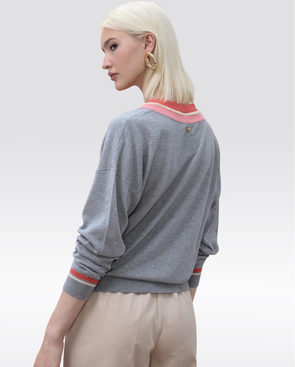 Camisola com Gola em V e Detalhe Entrançado Cinzento-3