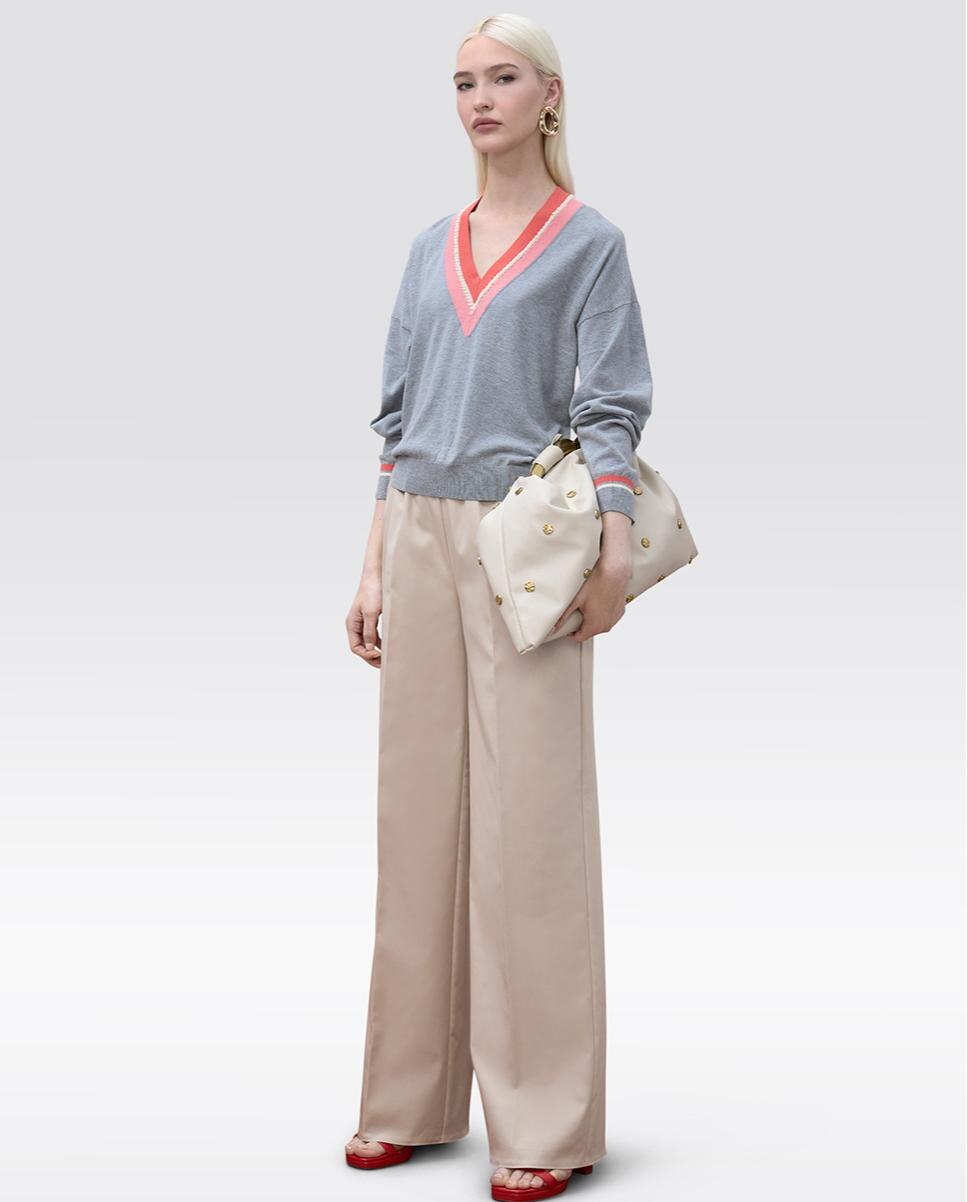 Camisola com Gola em V e Detalhe Entrançado Cinzento-5