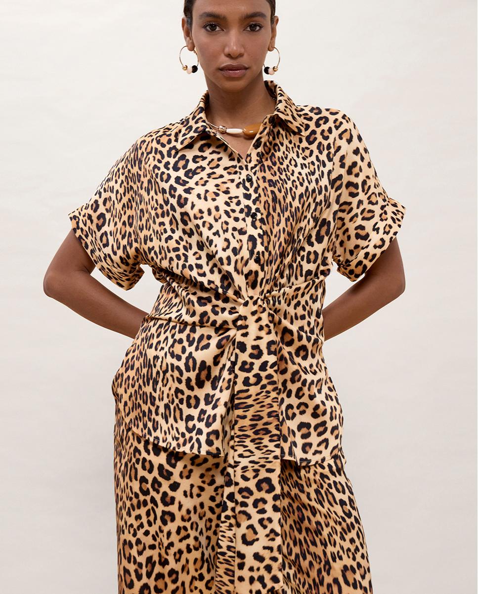 Imagem 0 de Camisa com Nó Animal Print