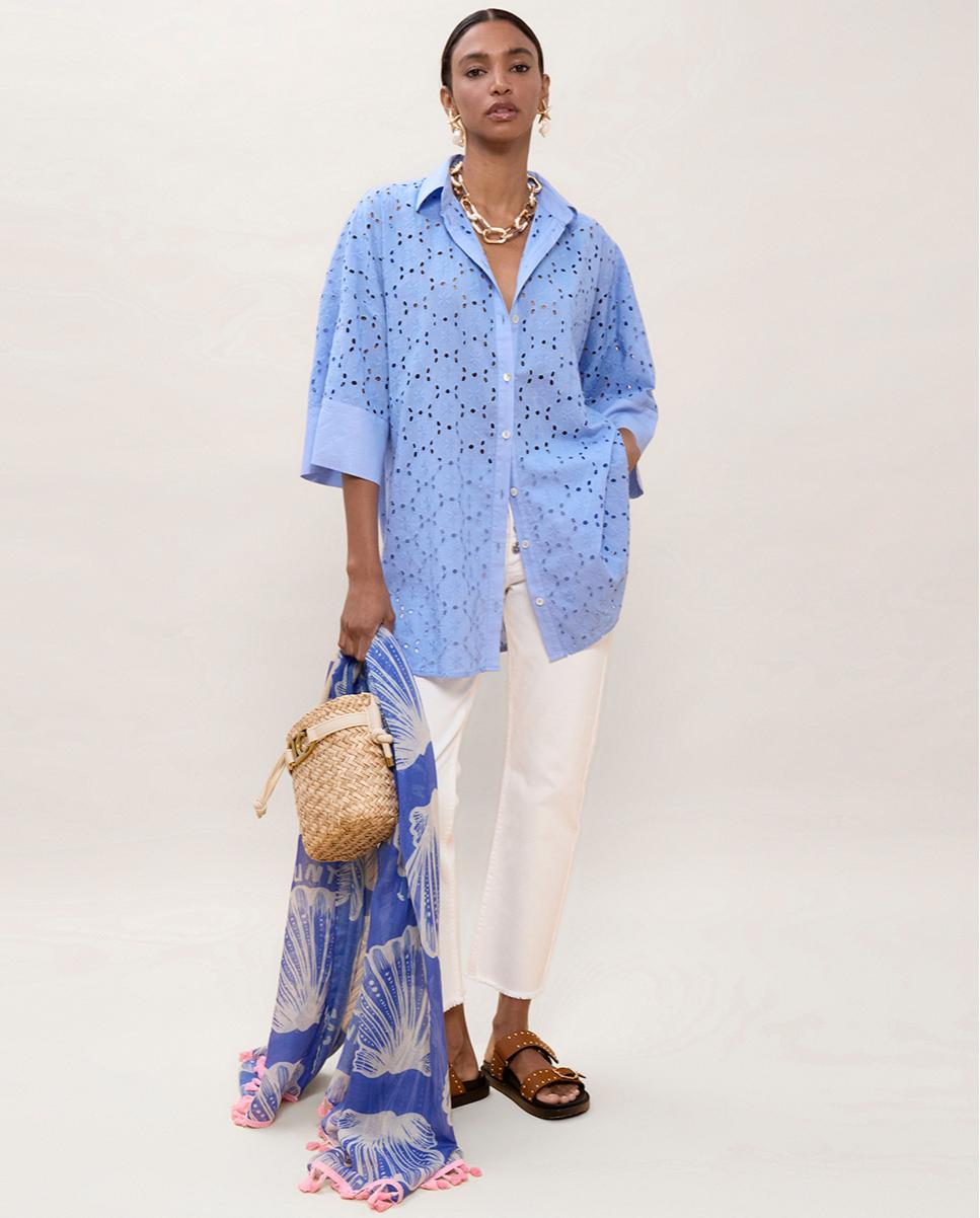 Camisa Oversize com Bordado Suíço Azul-5