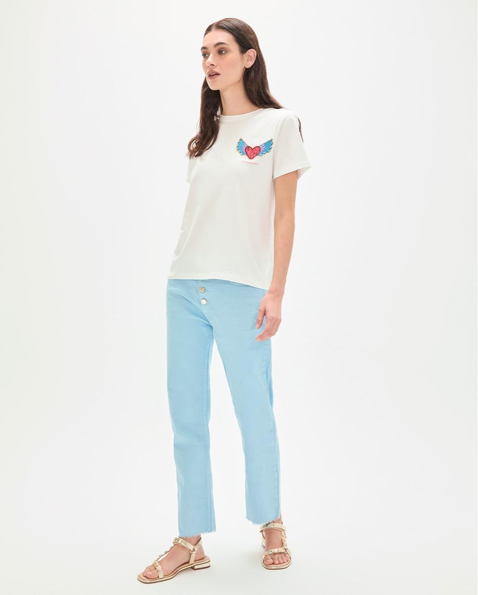 T-shirt com Detalhe de Patch em Forma de Coração Branco-2