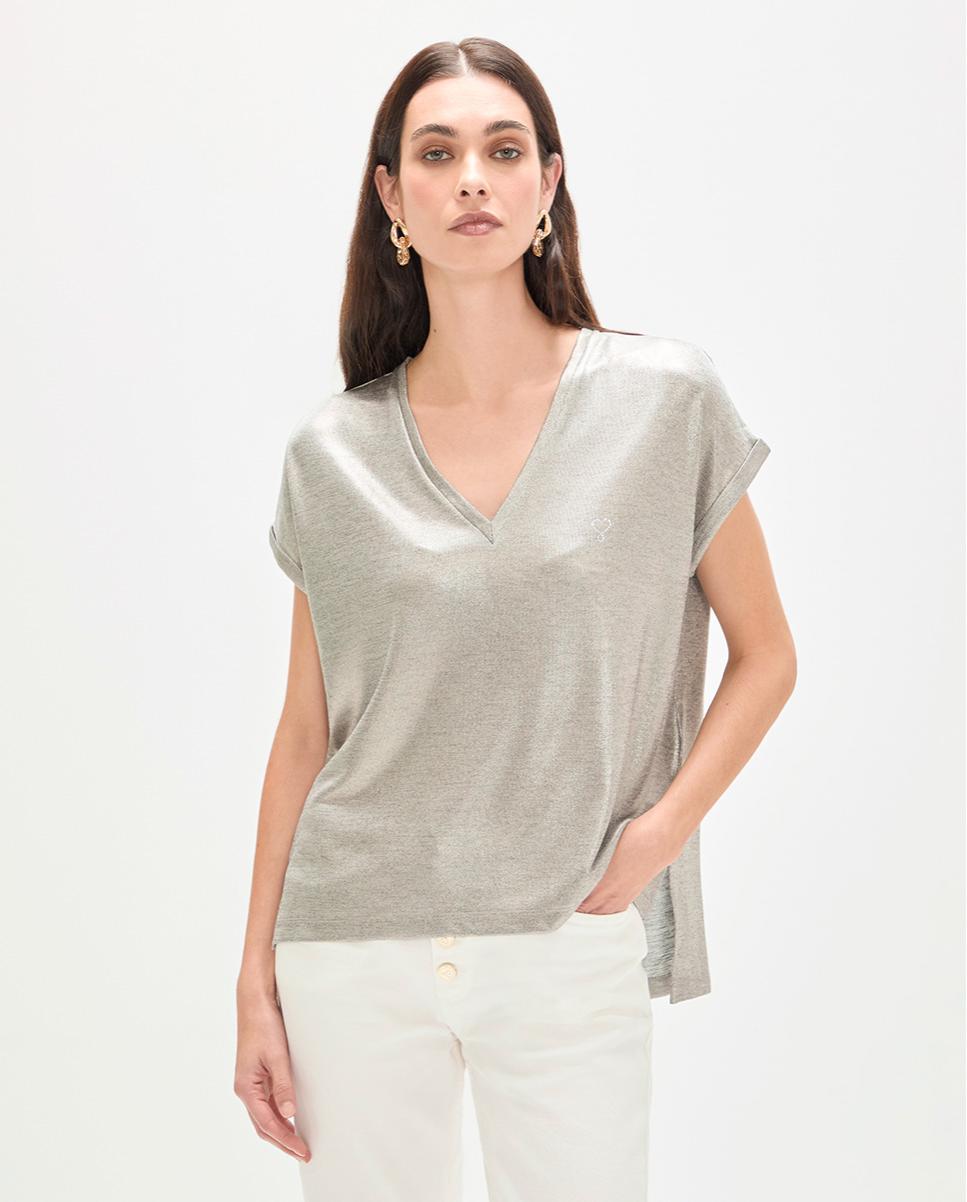 Imagem 0 de T-shirt em Tecido Laminado com Decote em V
