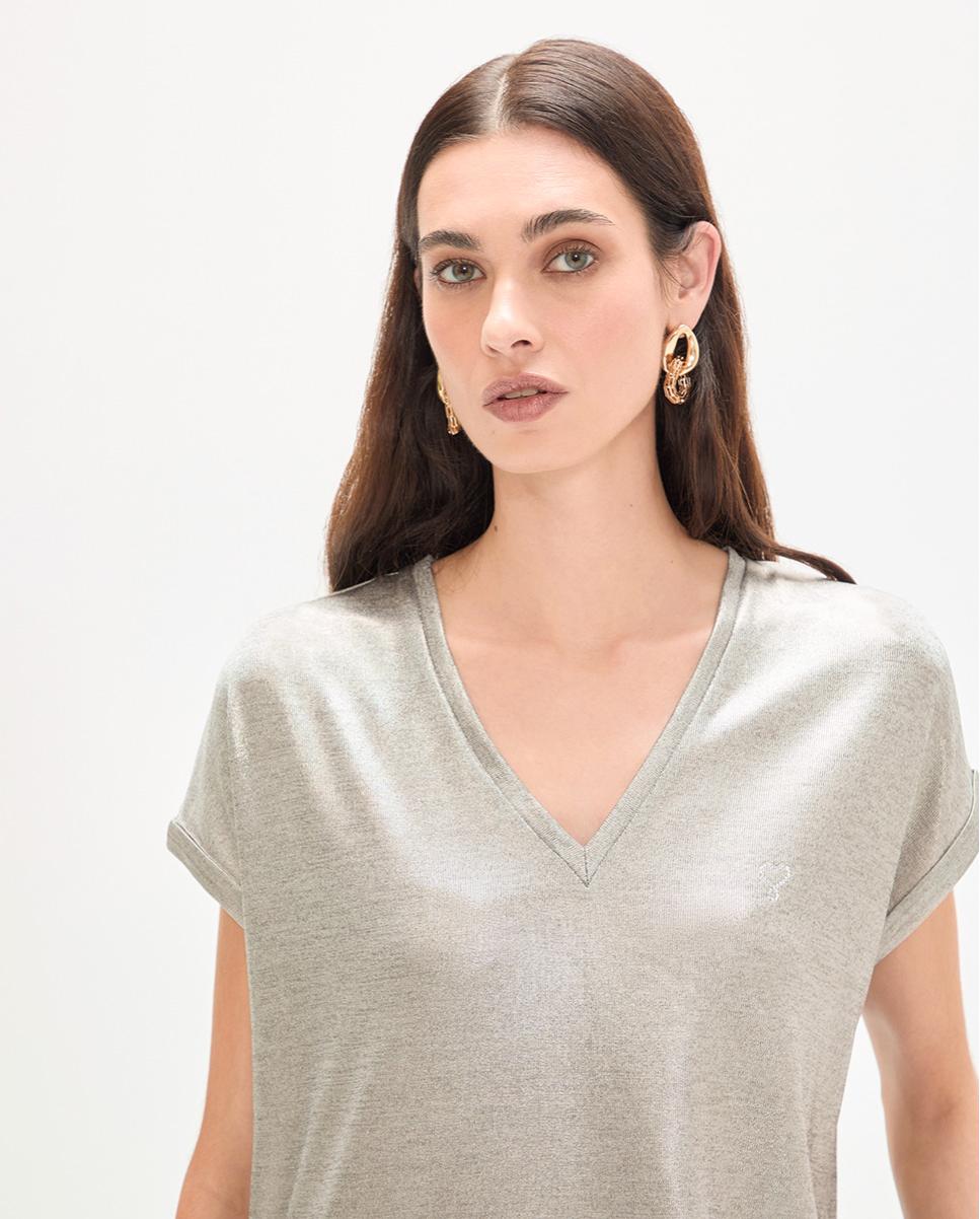 T-shirt em Tecido Laminado com Decote em V Prata-3