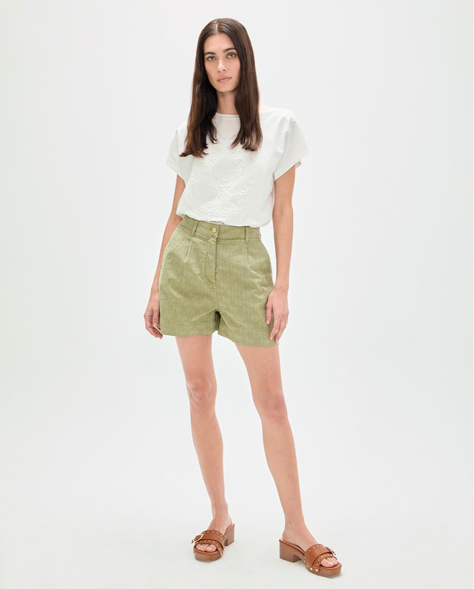 Bermudas em Sarja com Logo Jacquard Caqui-1