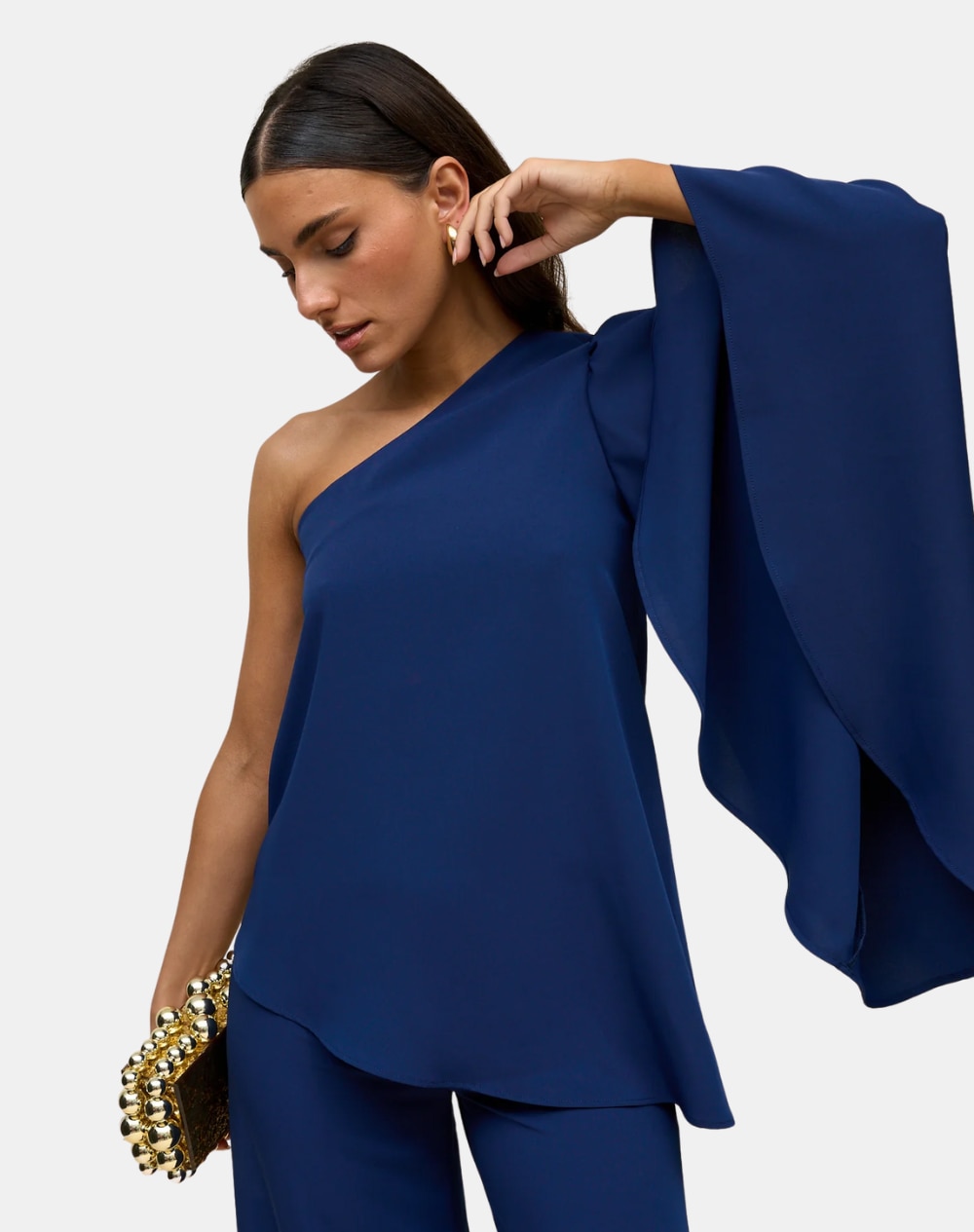 Imagem 0 de Blusa Assimétrica com Manga À Boca de Sino