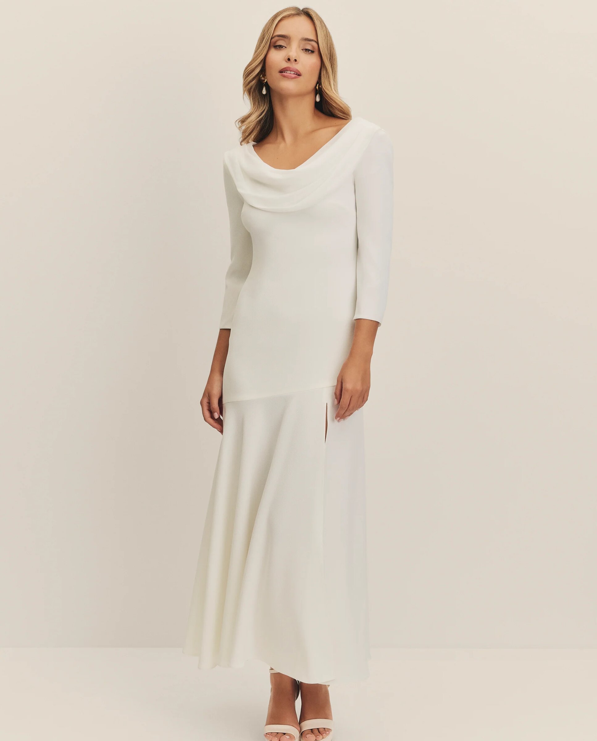Vestido Midi de Noiva com Decote Drapeado em Gase Branco-4