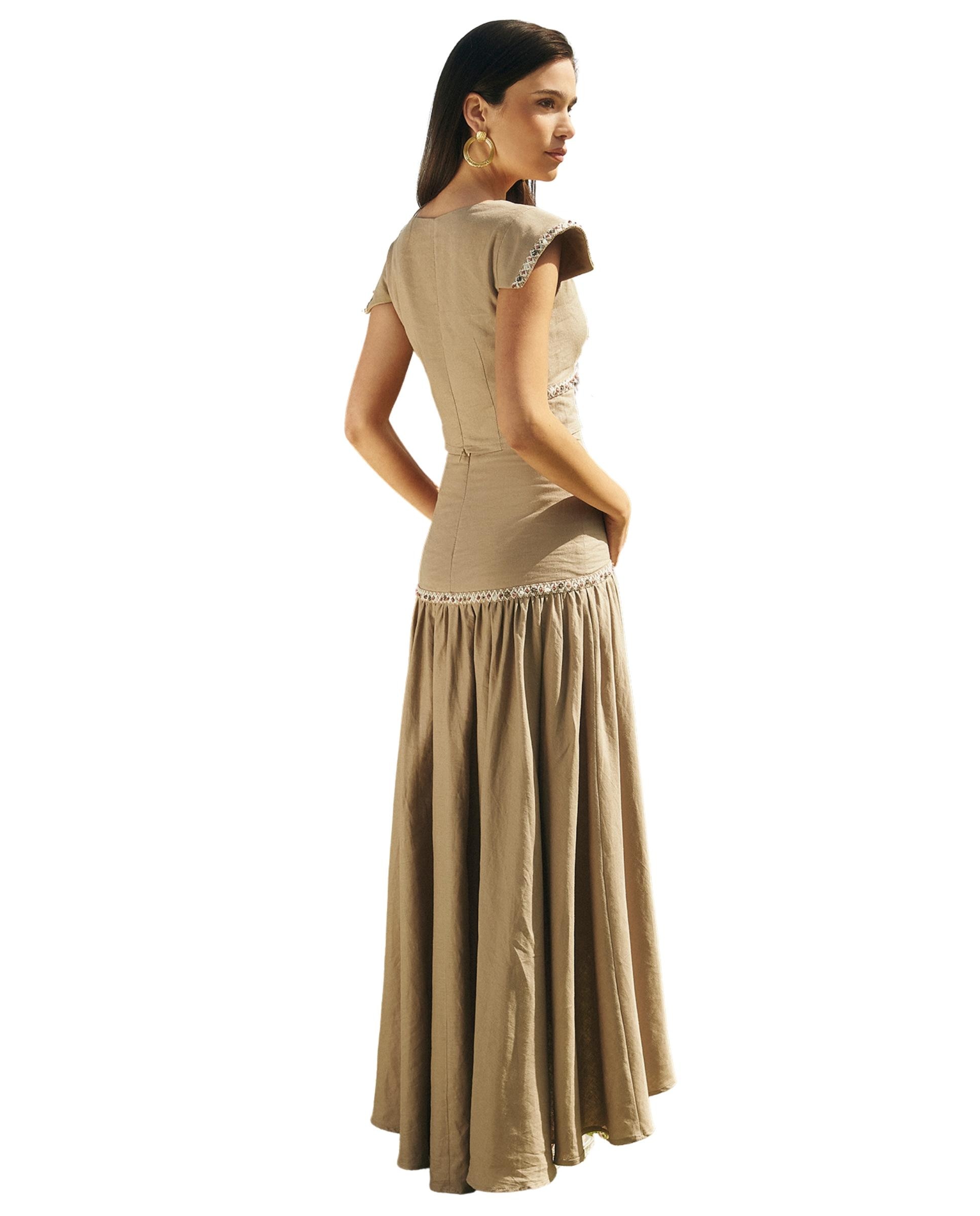 Top d emujer de corte crop y escote en v Camel-3