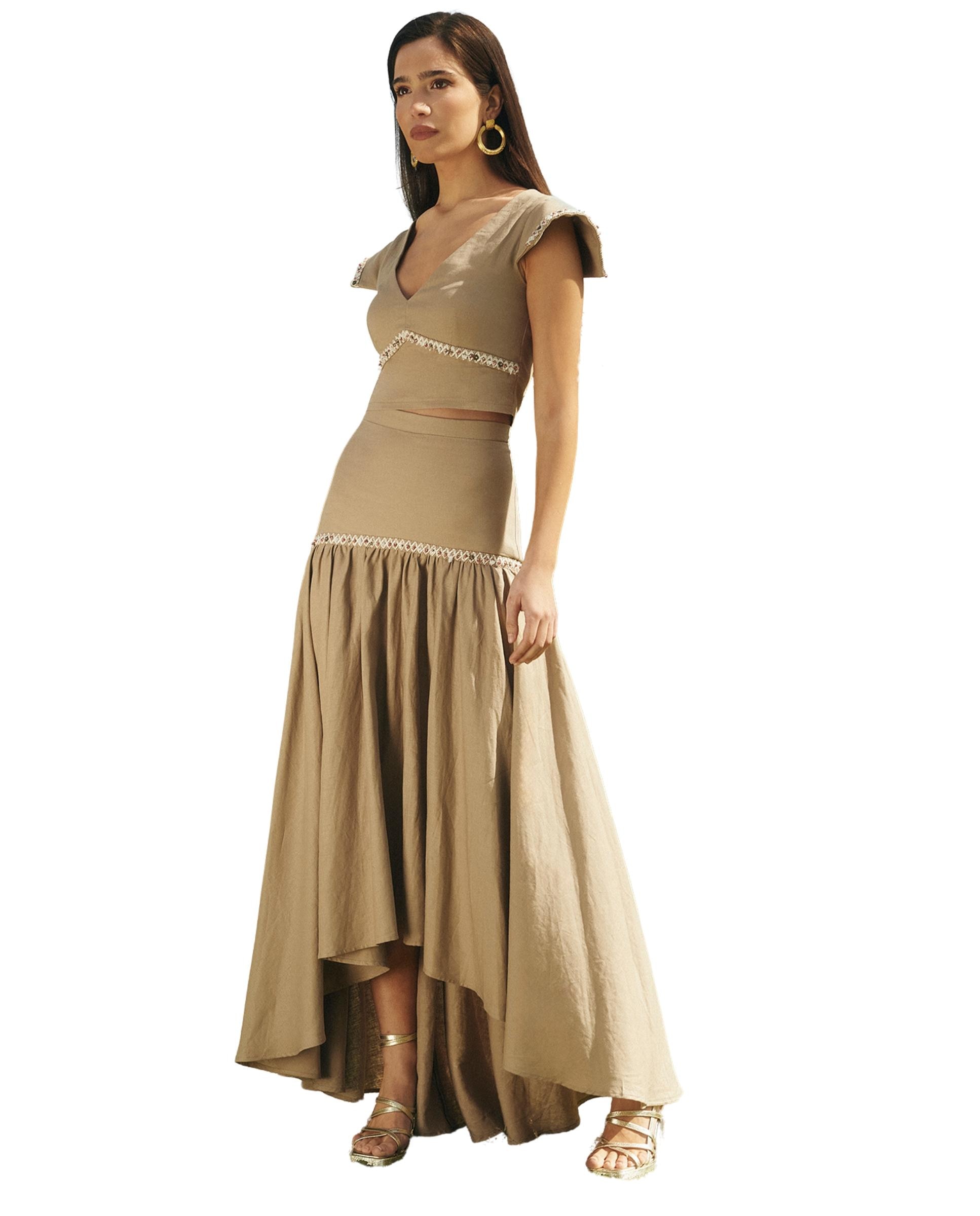 Top d emujer de corte crop y escote en v Camel-4