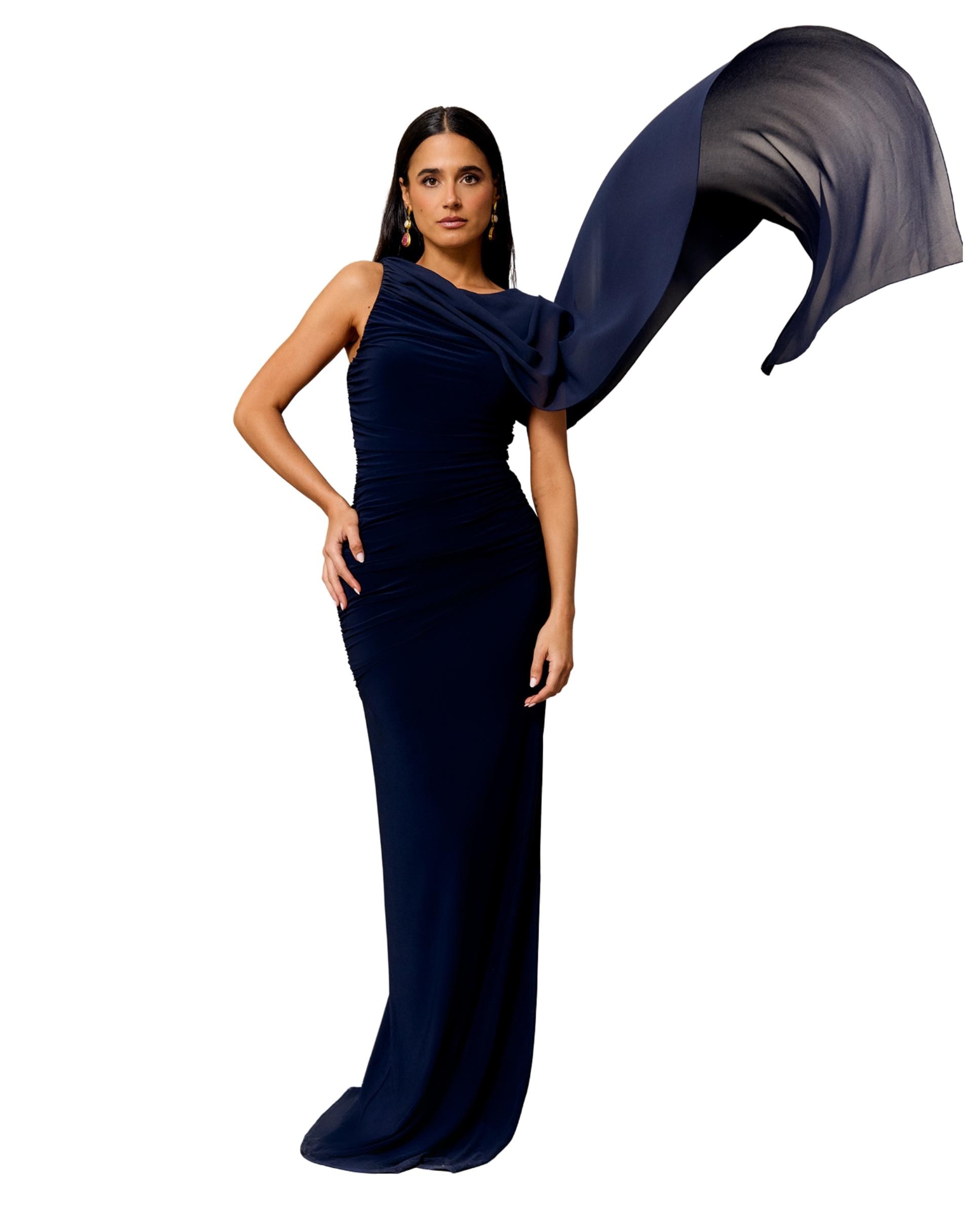 Imagem 0 de Vestido Comprido Ajustado com Detalhe de Capa no Ombro