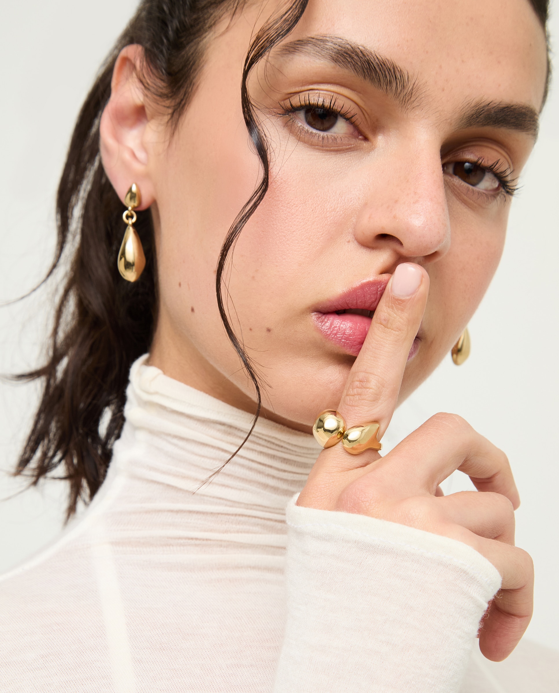 Anel Banhado a Ouro 18k com Duas Gotas nas Extremidades Ouro-5
