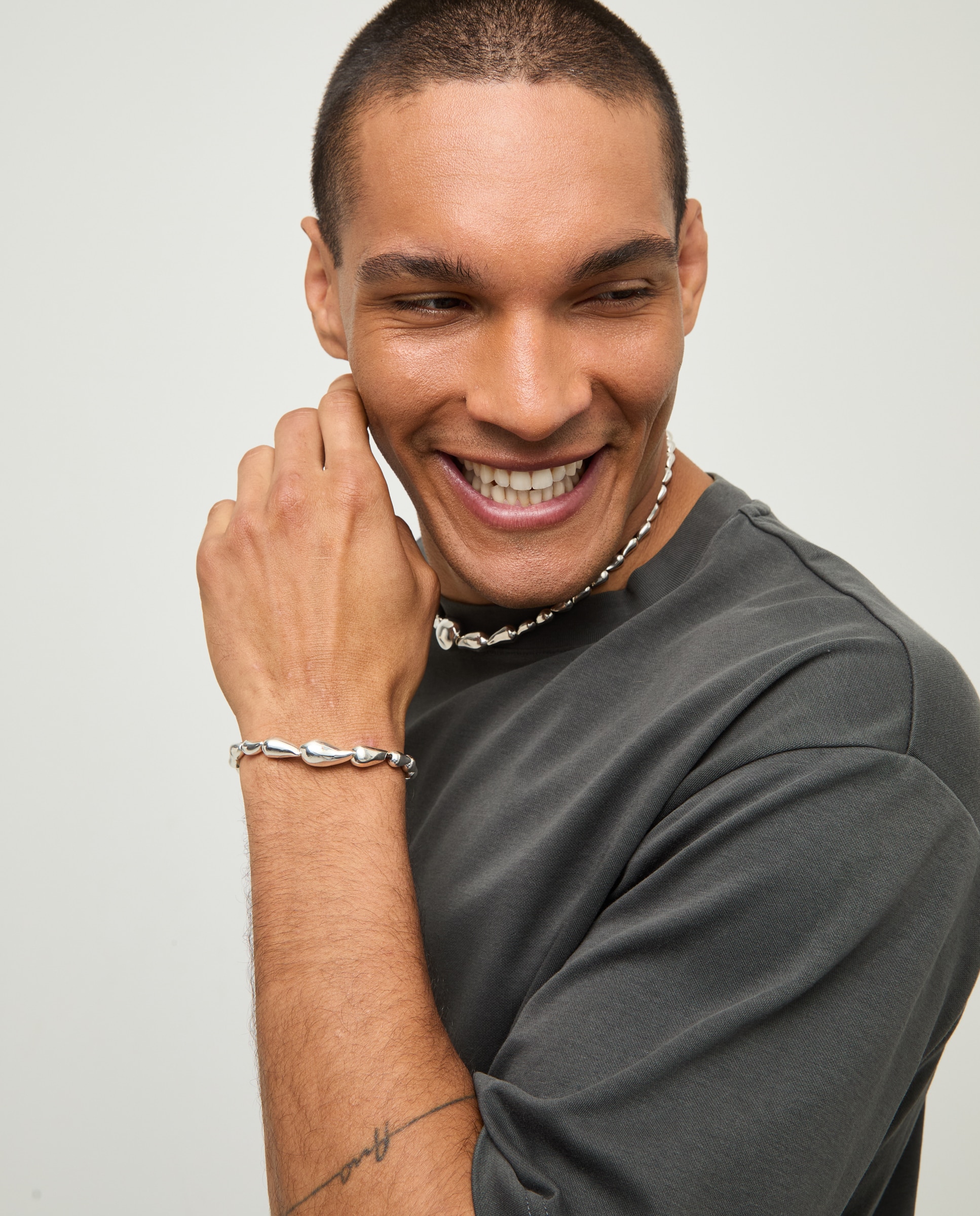 Pulseira com Elos Banhada a Prata com Forma de Gotas Prata-4