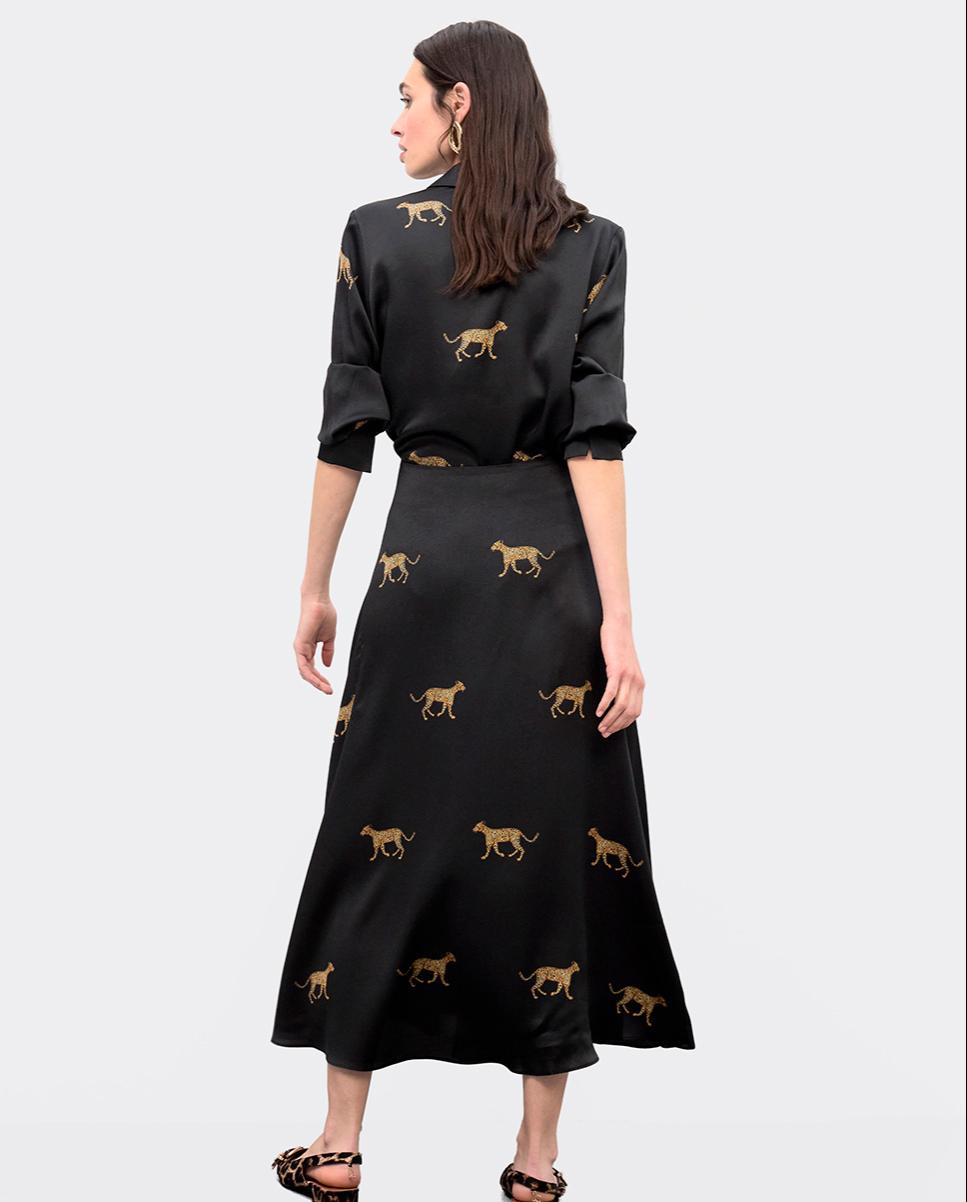 Saia Comprida Acetinada com Estampado Preto-5