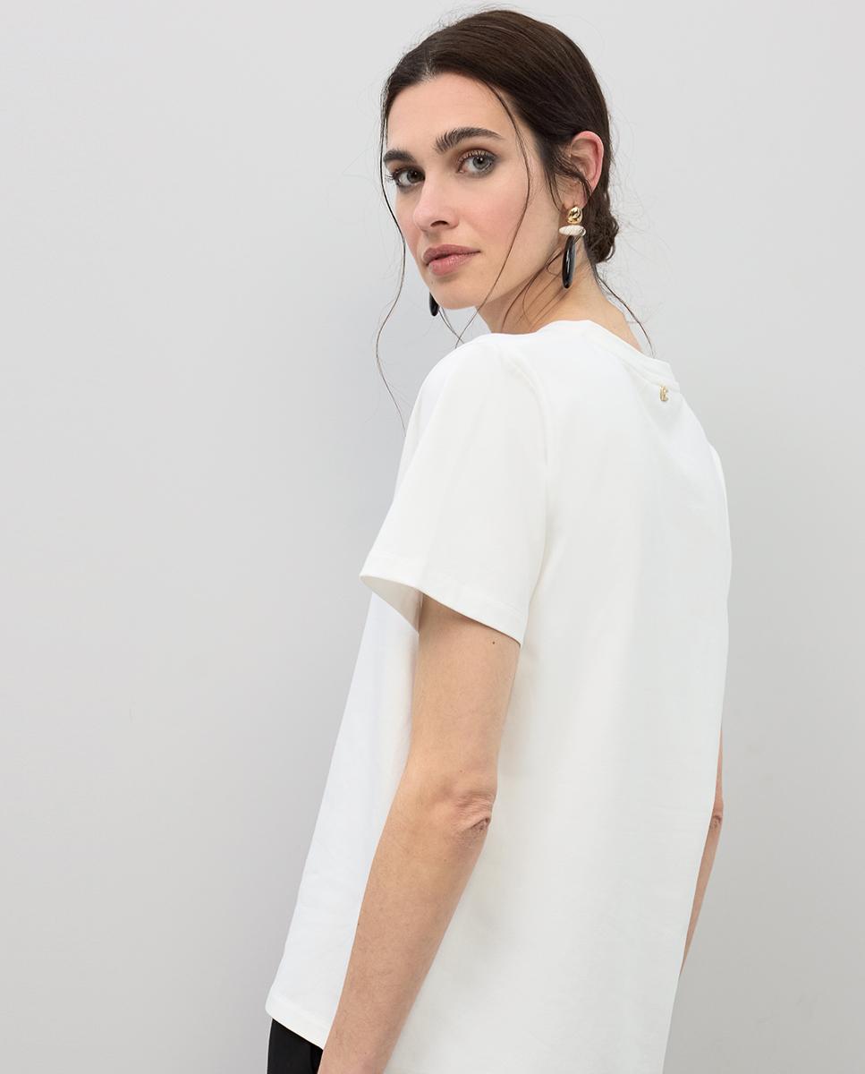 T-shirt com Decote em V e Animal com Abalorios Branco-4