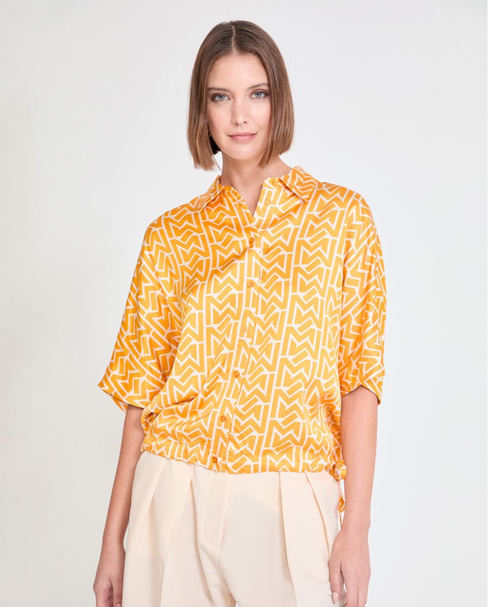 Camisa Acetinada com Estampado e Manga Caída Mostarda-1