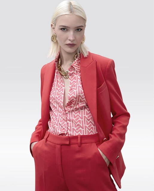 Imagem 0 de Blazer Ajustado com Fecho de Botões