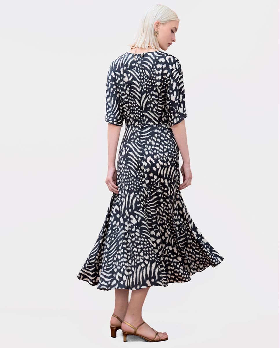 Vestido Midi Estampado com Decote em V Preto / Branco-5