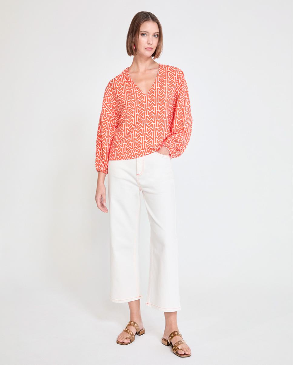Blusa Acetinada com Estampado e Decote em V Pêssego-2