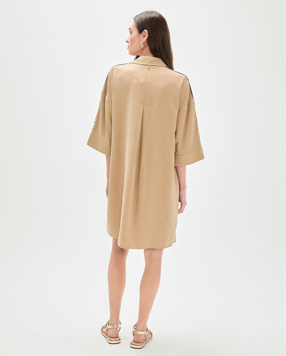 Vestido Curto Tipo Camisa com Decote Aberto Bege-5