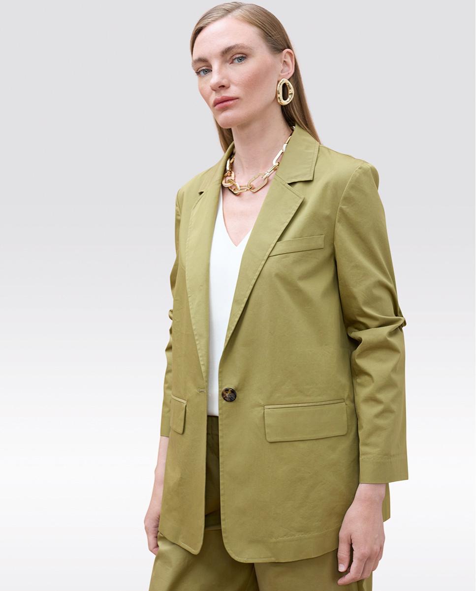 Imagem 0 de Blazer com Corte a Direito e Fecho de Botão