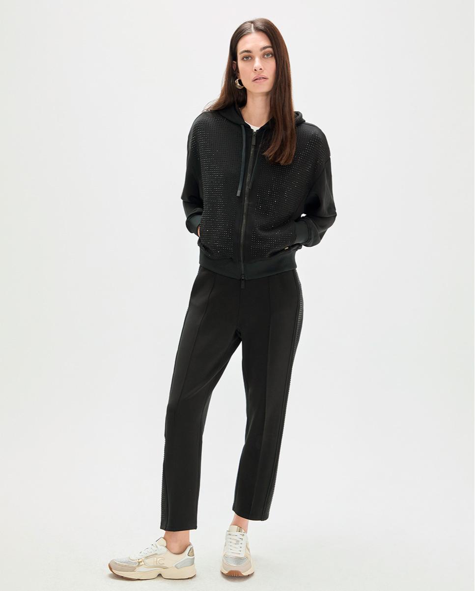 Sweatshirt com Fecho Zip e Tecido Scuba com Strass e Capuz Preto-2