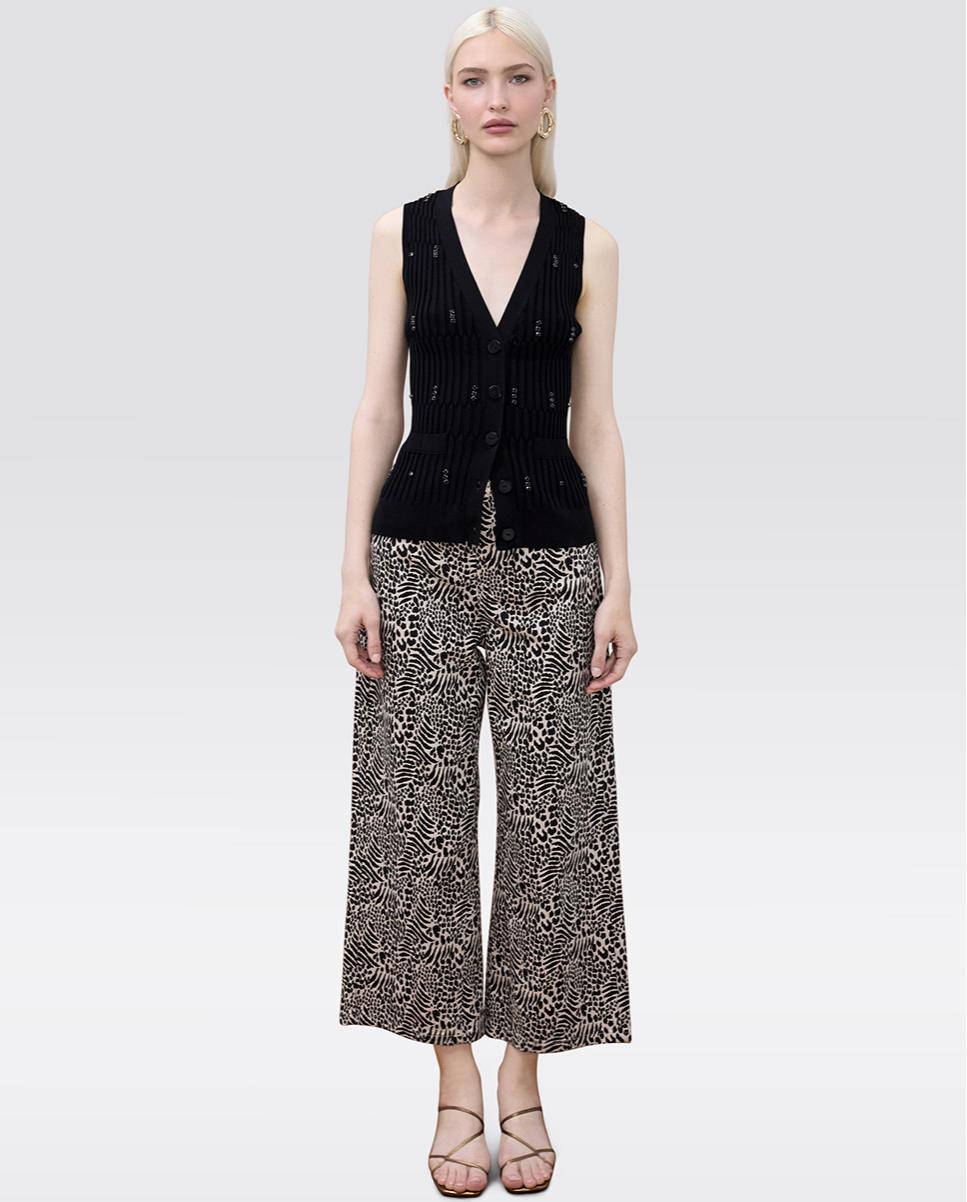 Top de Malha com Botões e Detalhe Joia Preto-4