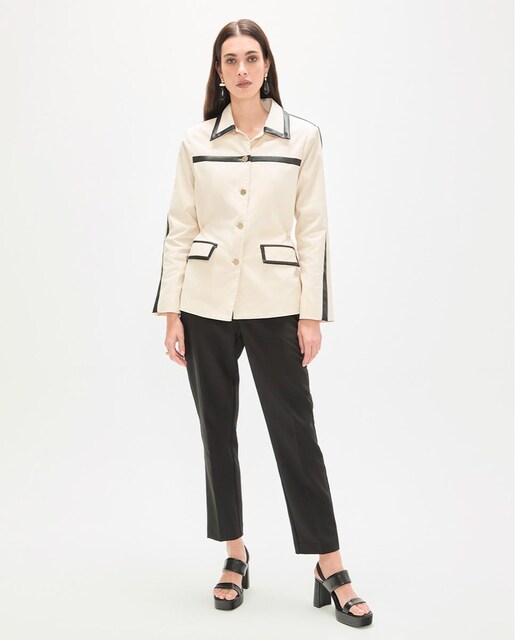 Imagem 0 de Casaco com Detalhes Efeito Pele