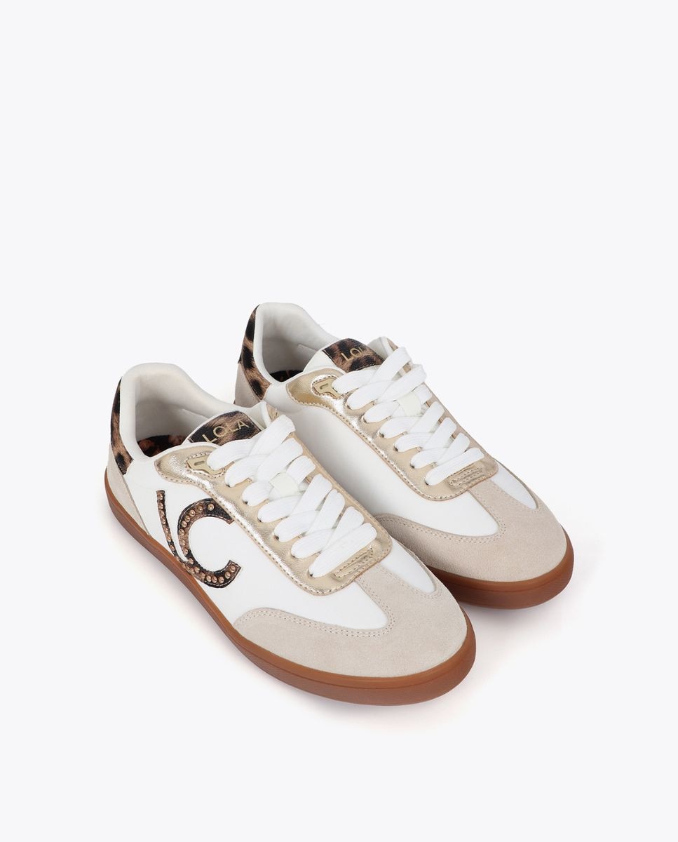 Sapatilhas Básicas com Logo e Detalhe de Tachas Branco-5