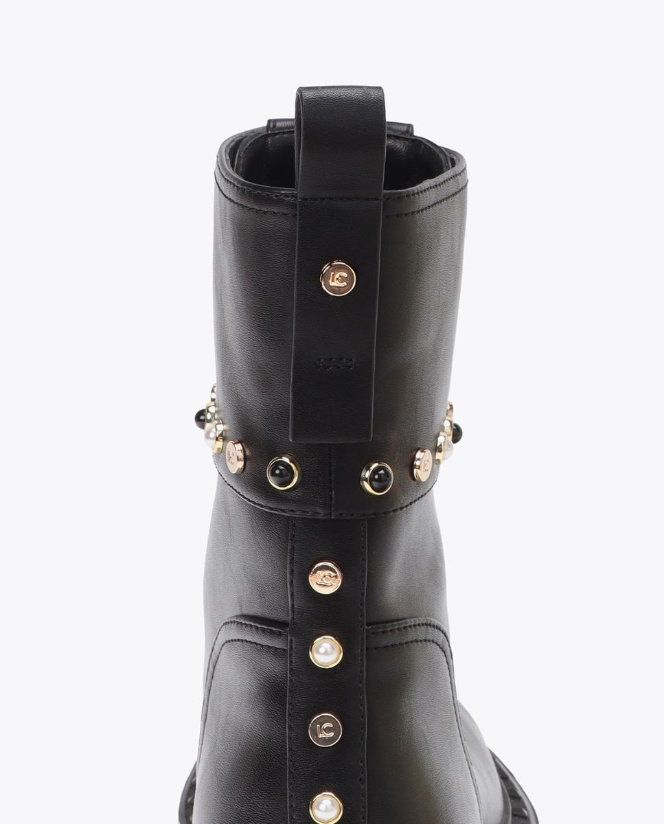 Botins Biker Rasos com Detalhes de Aplicações Pérolas e Tacha Lc Preto-4
