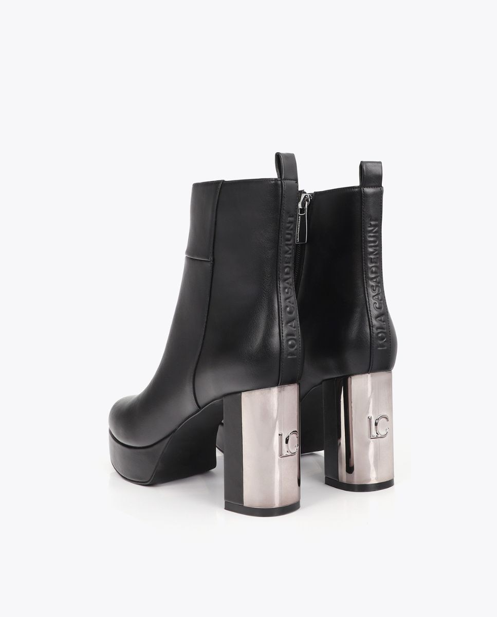 Botins com Plataforma e Tacão Personalizado Preto-4