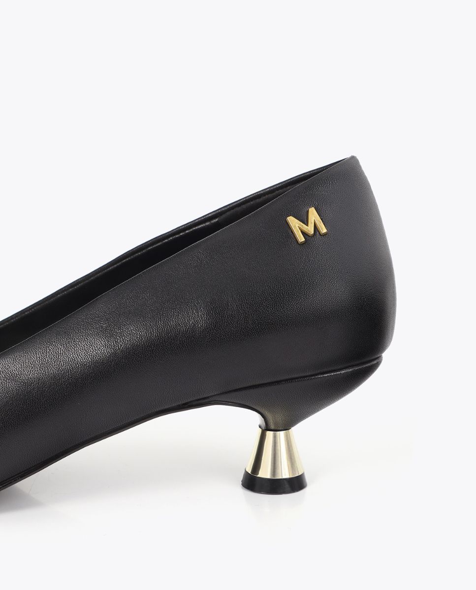 Sapatos de Salto com Detalhe Aplicações Joia e Tacão Metálico Preto-2
