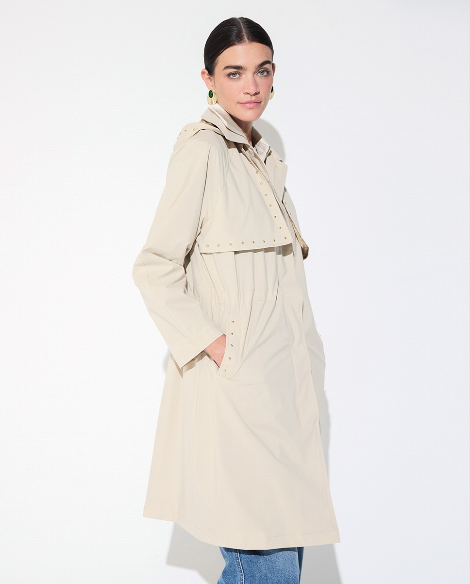 Trench com Capuz e Detalhe de Tachas Natural-2