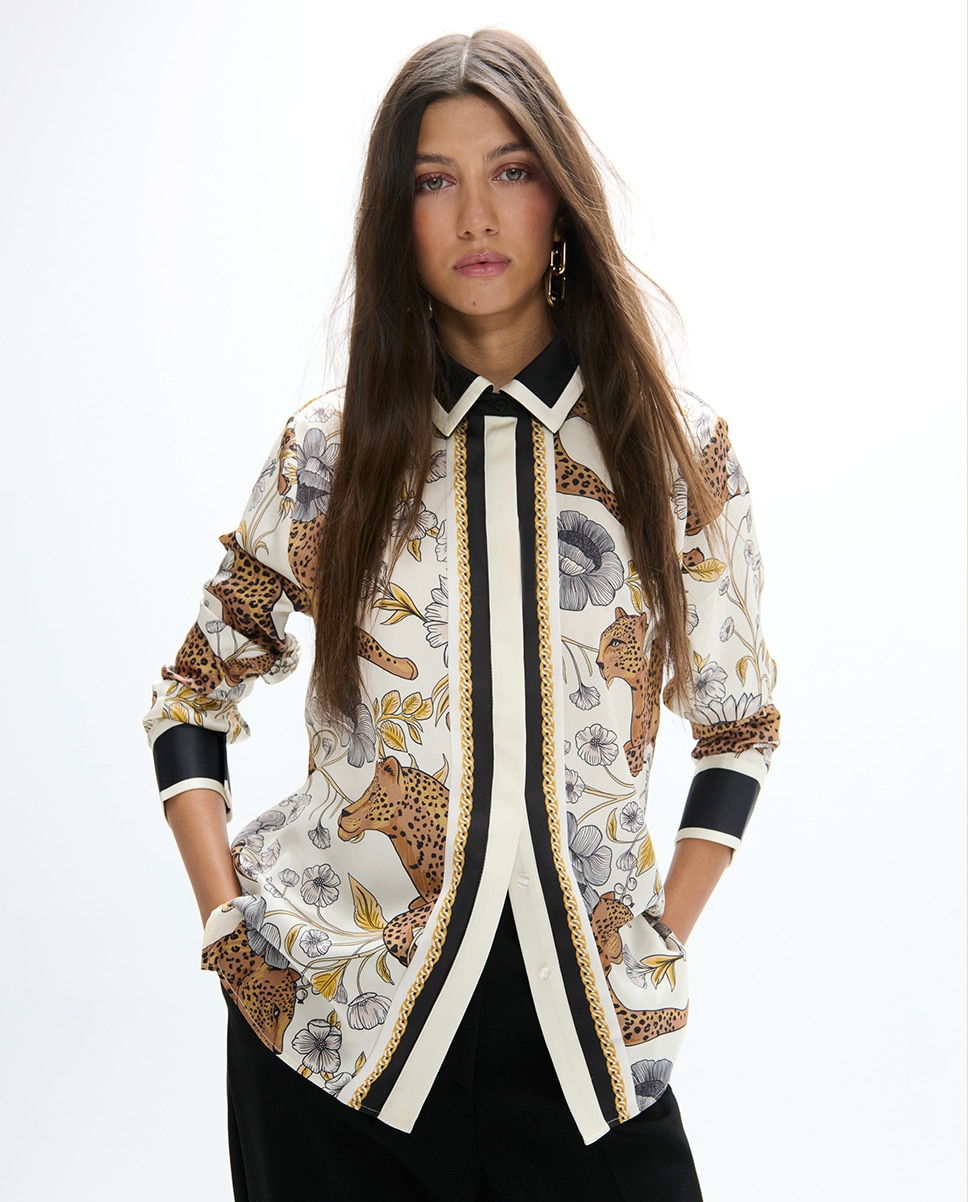Imagem 0 de Camisa com Print Leopardo e Cenefa