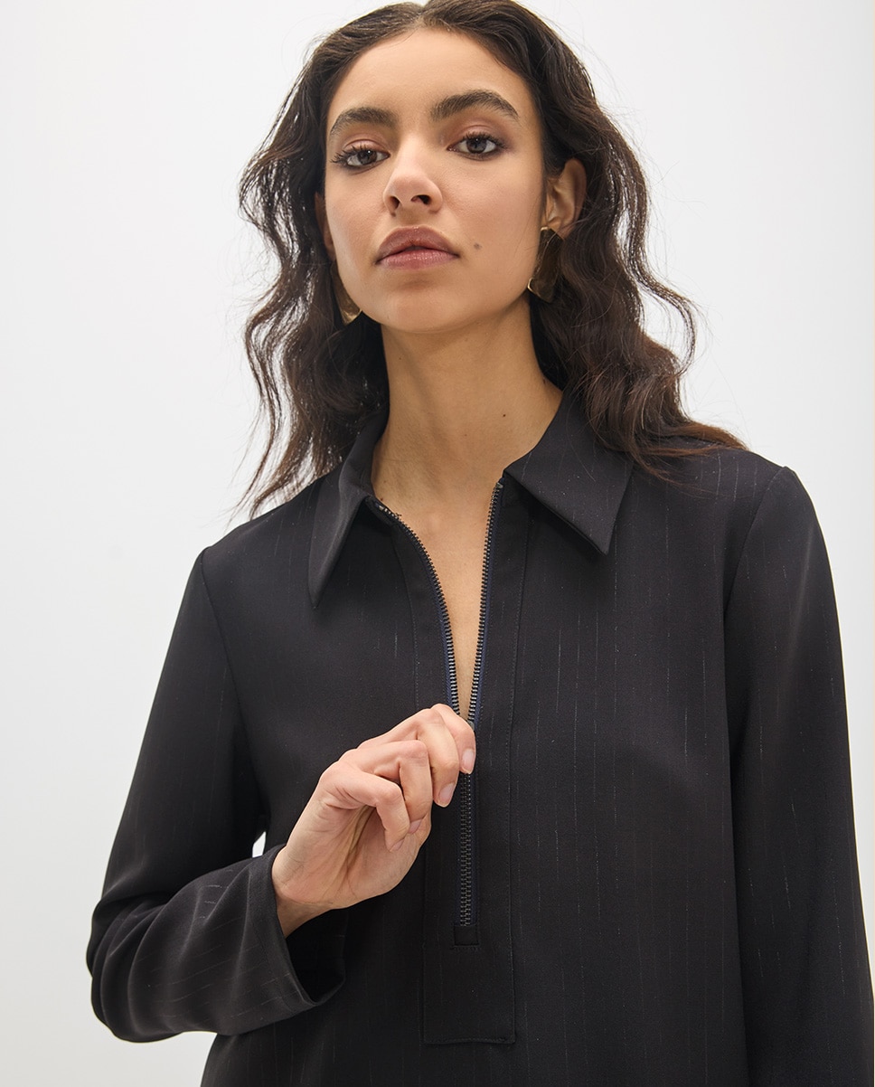 Vestido Curto Às Riscas Diplomáticas com Gola Tipo Camisa e Fecho Zip na Placket Cinzento-escuro-5