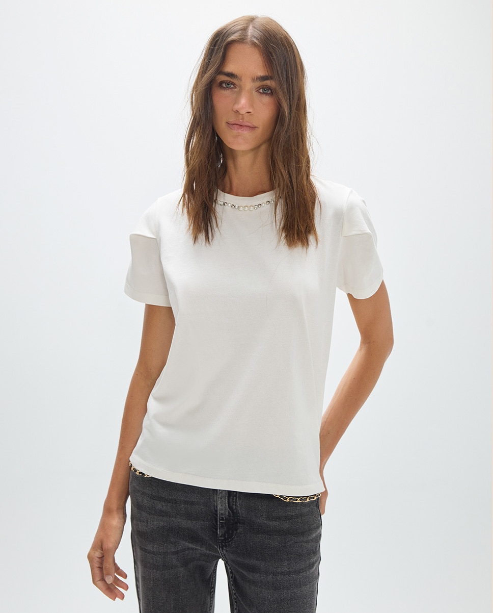 Imagem 0 de T-shirt Pick In Gola Redonda com Detalhe em Pérolas e Pedraria