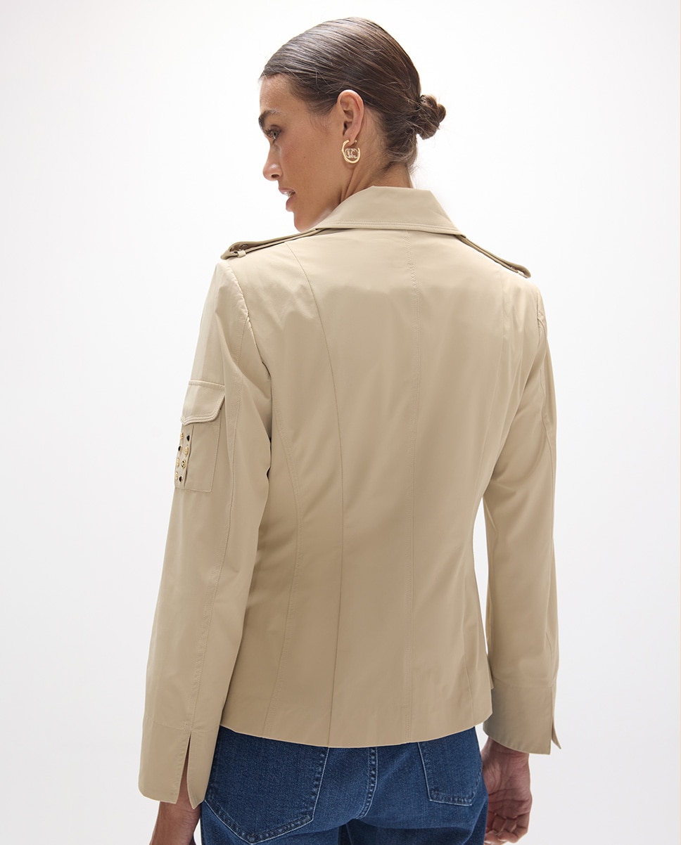 Blazer Curto com Bolsos Patch Tafetá Técnica Natural-5
