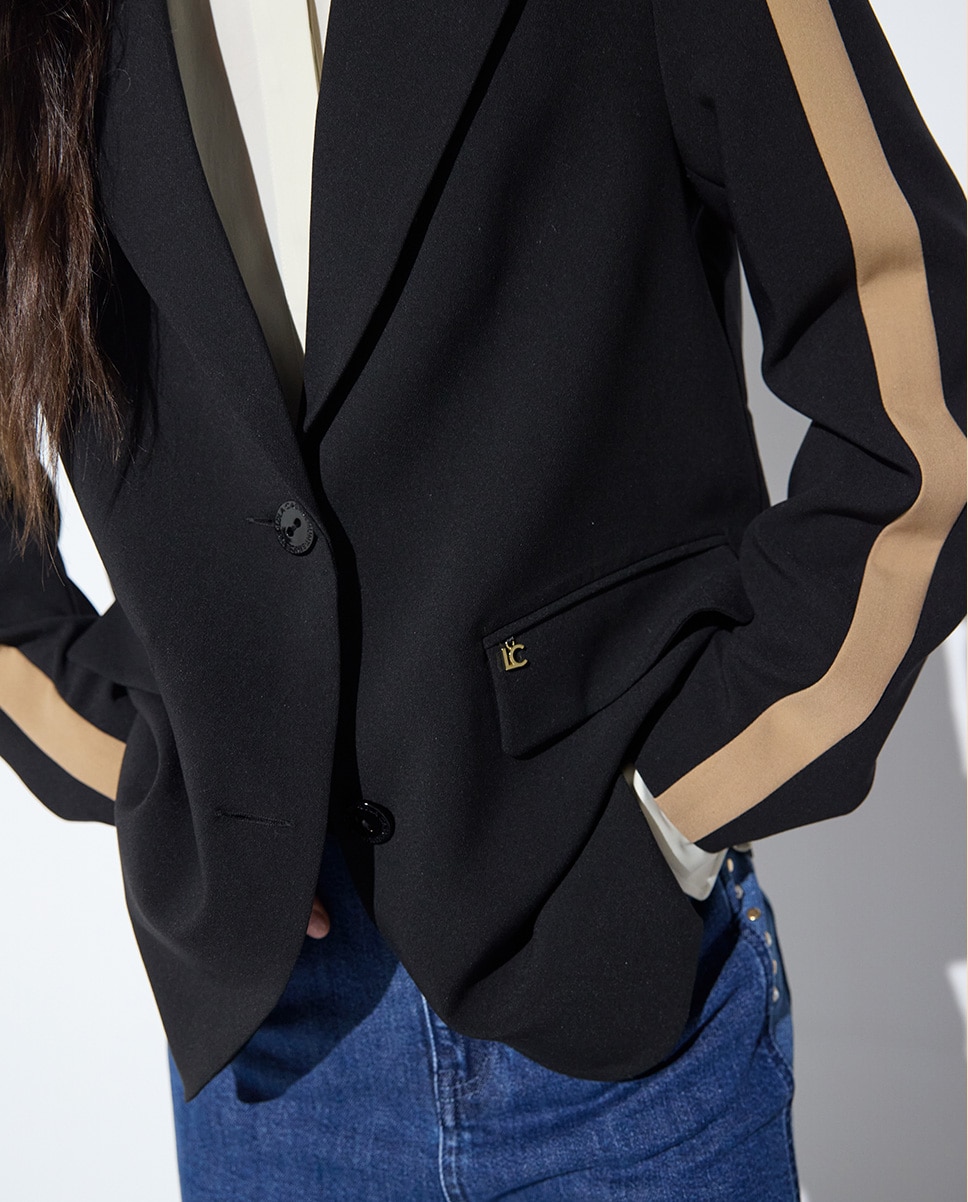 Blazer de Corte a Direito Grossgain com Animal nas Costas Preto / Natural-4